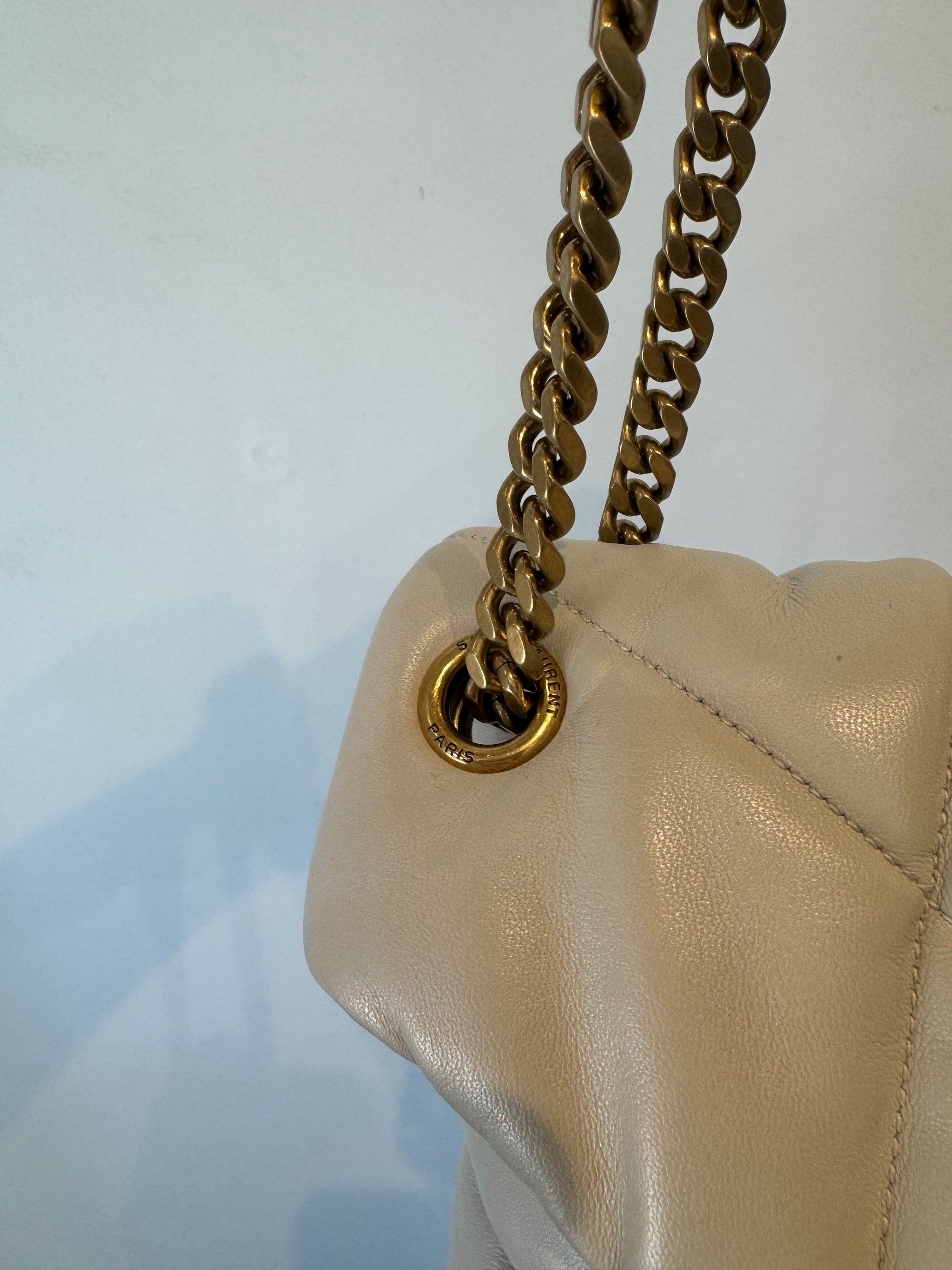 Yves Saint Laurent, Medium LouLou Puffer in Blanc Vintage