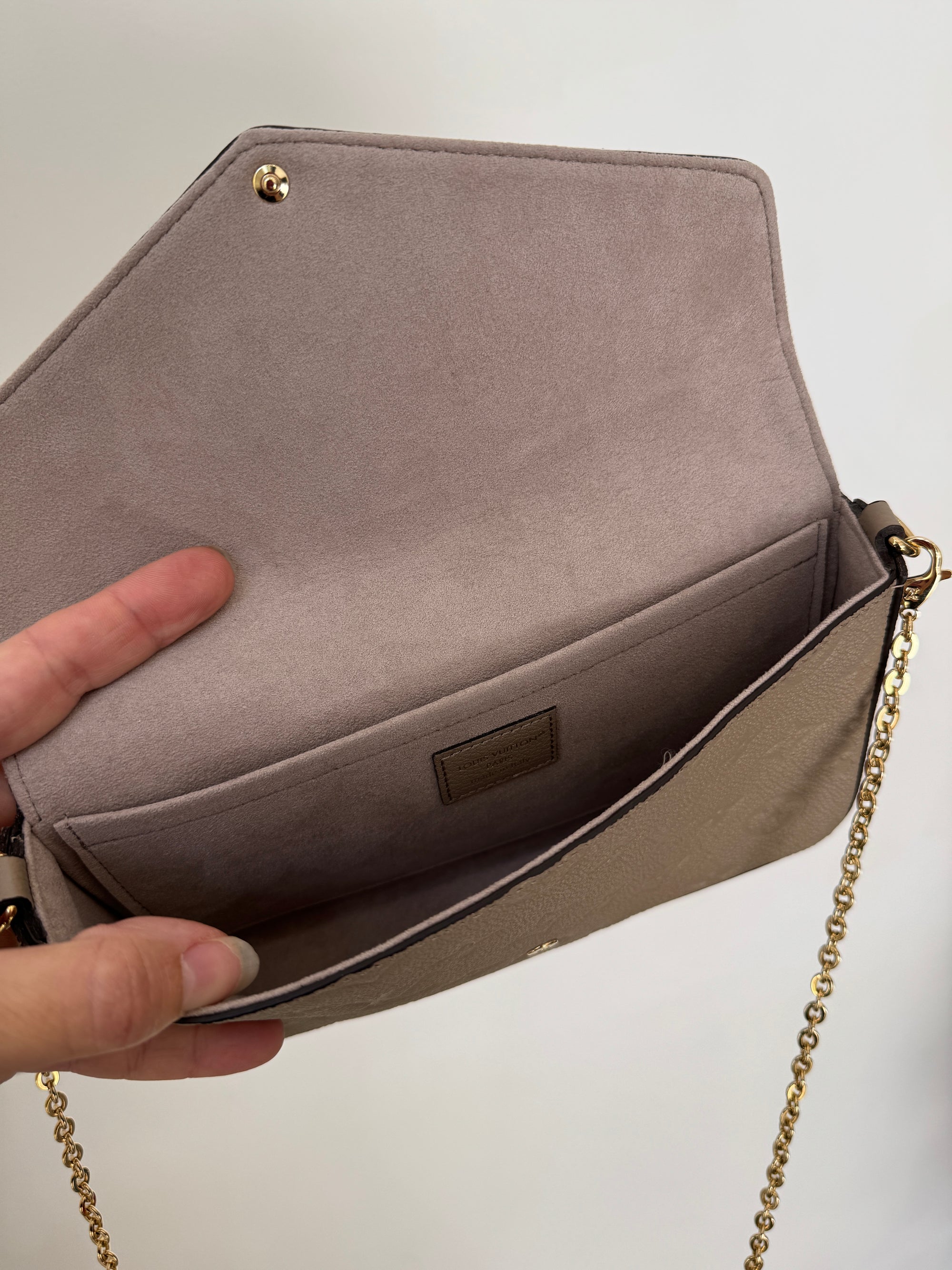 Louis Vuitton Pochette Félicie, Turtledove