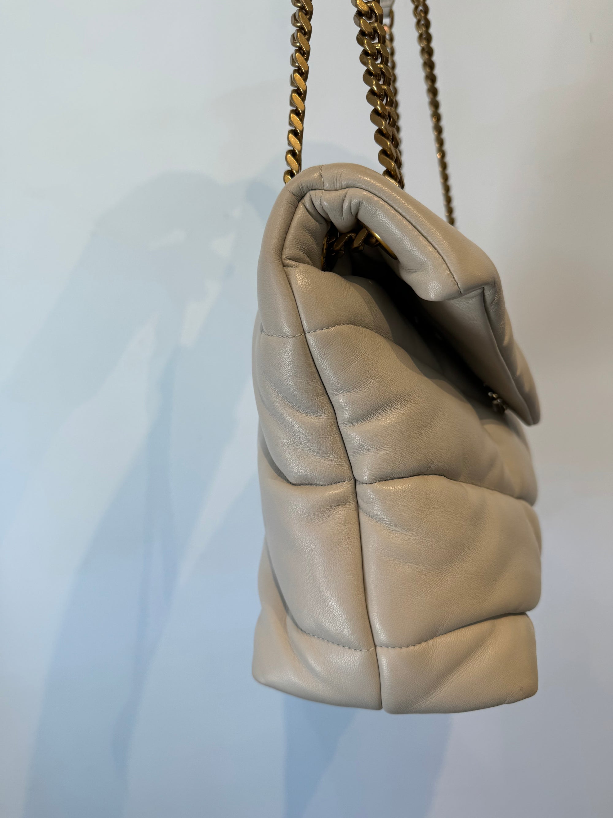 Yves Saint Laurent, Medium LouLou Puffer in Blanc Vintage