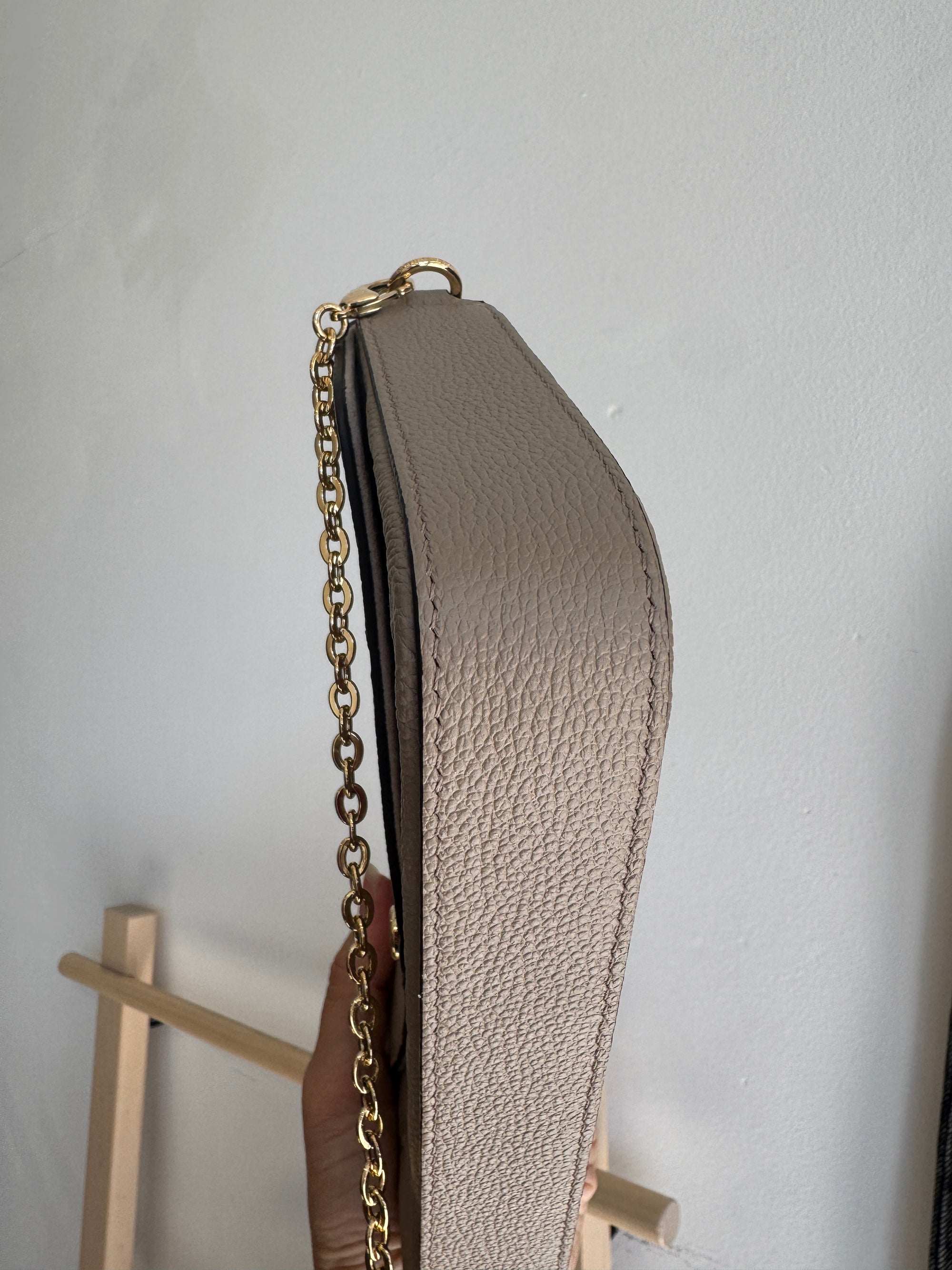 Louis Vuitton Pochette Félicie, Turtledove