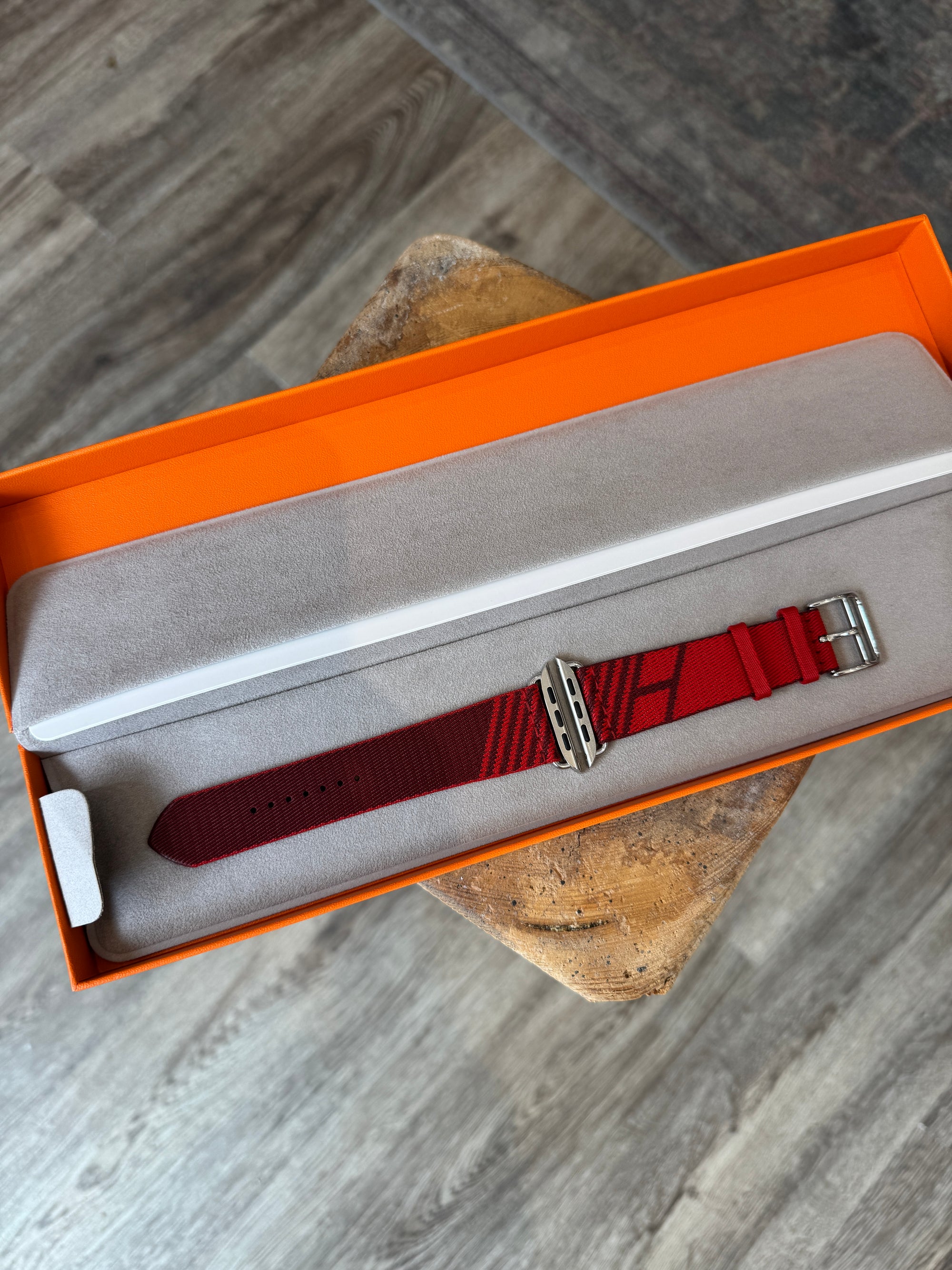 Hermès Apple Watch Strap Jumping Single Tour Red, 44mm