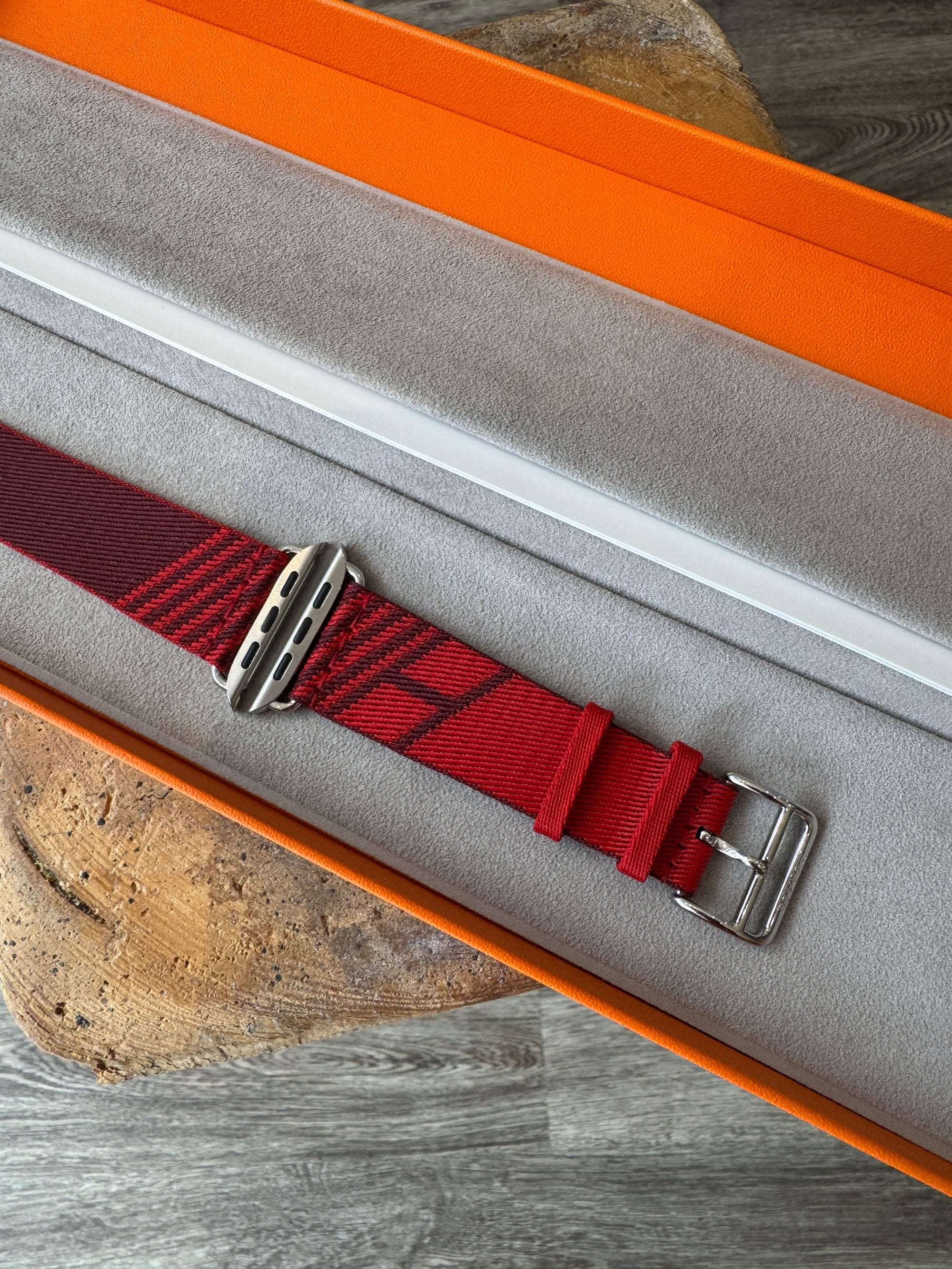 Hermès Apple Watch Strap Jumping Single Tour Red, 44mm