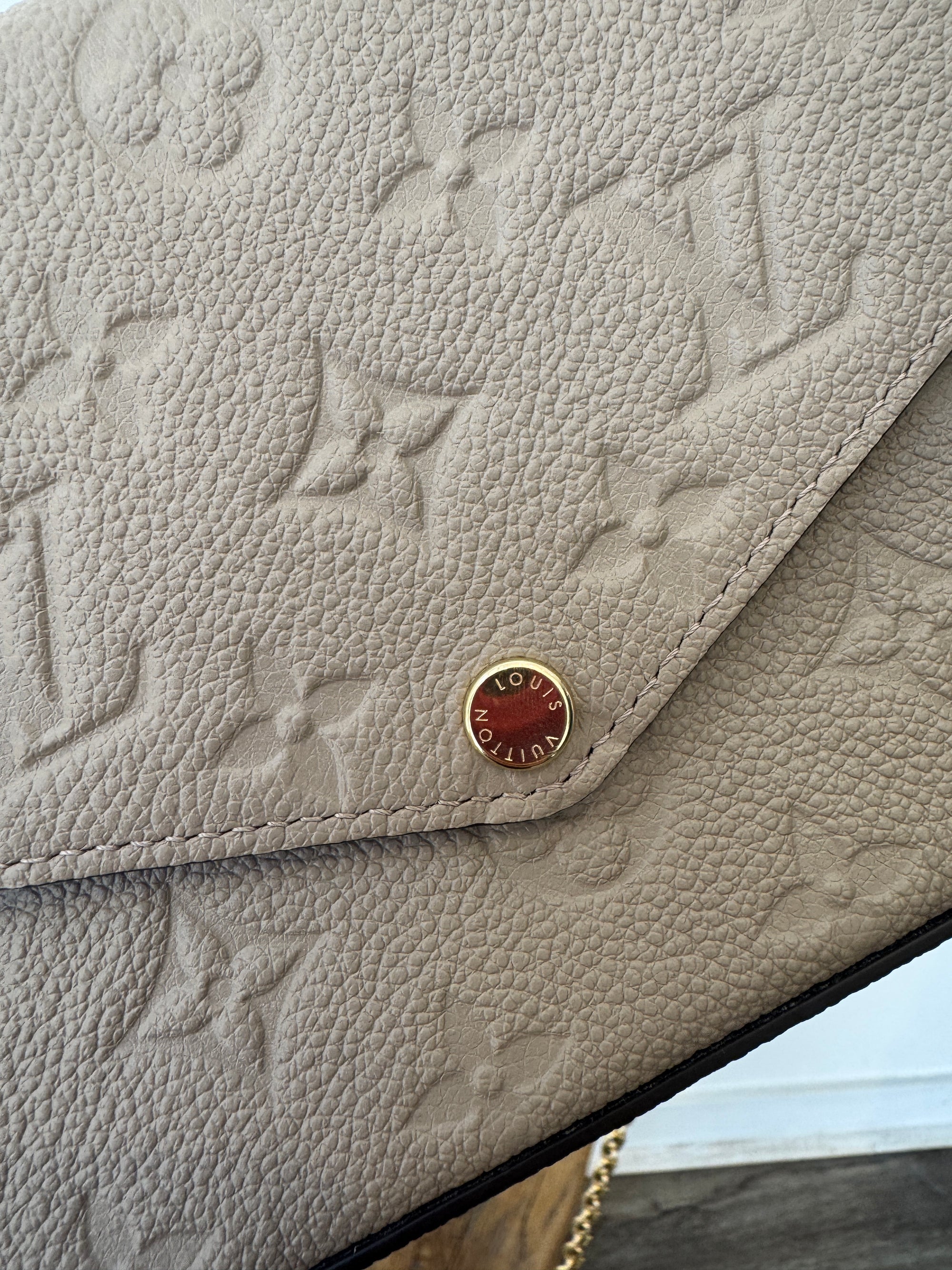 Louis Vuitton Pochette Félicie, Turtledove