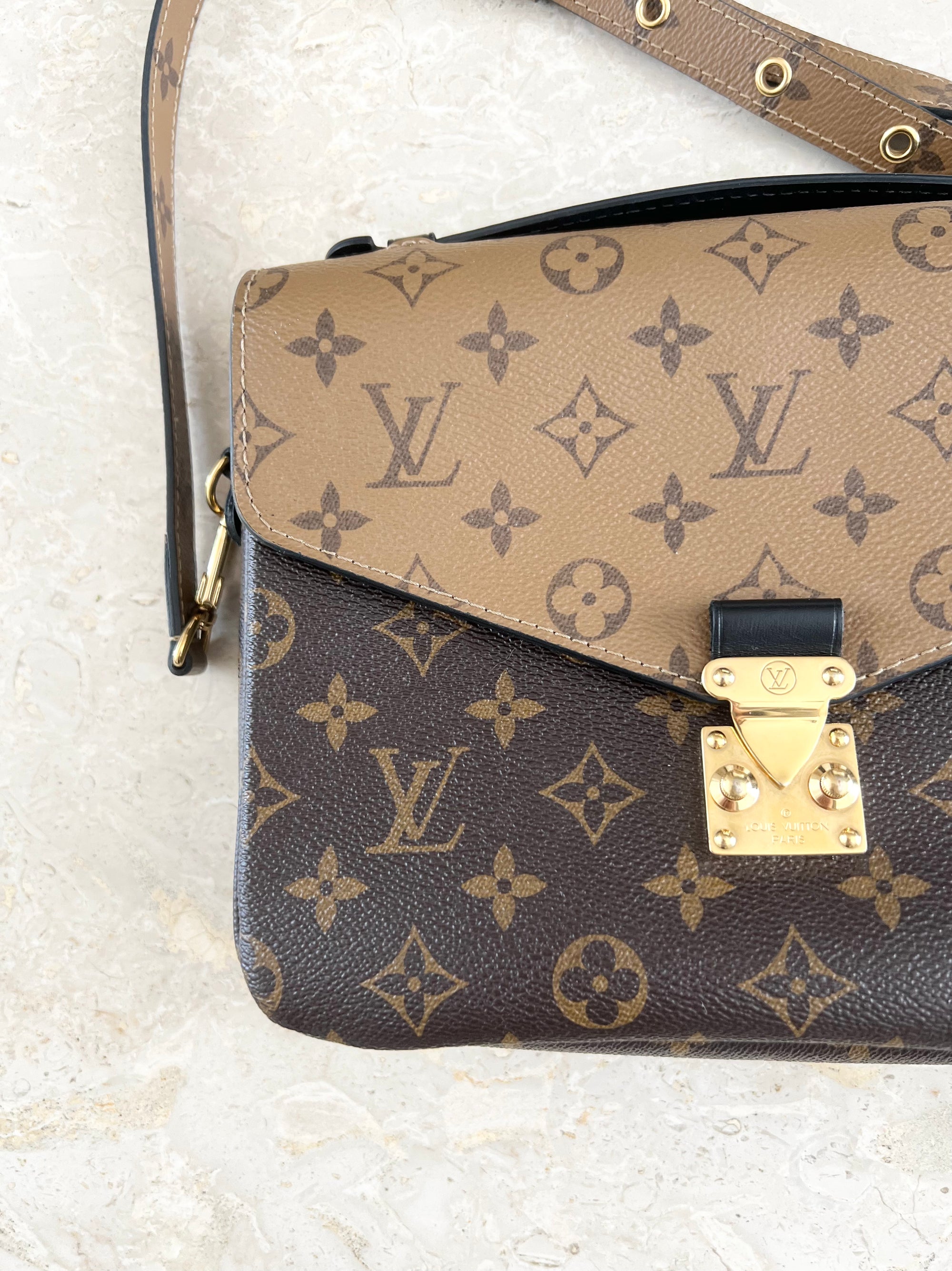 Louis Vuitton Pochette Metis Monogram Reverse *rental only*