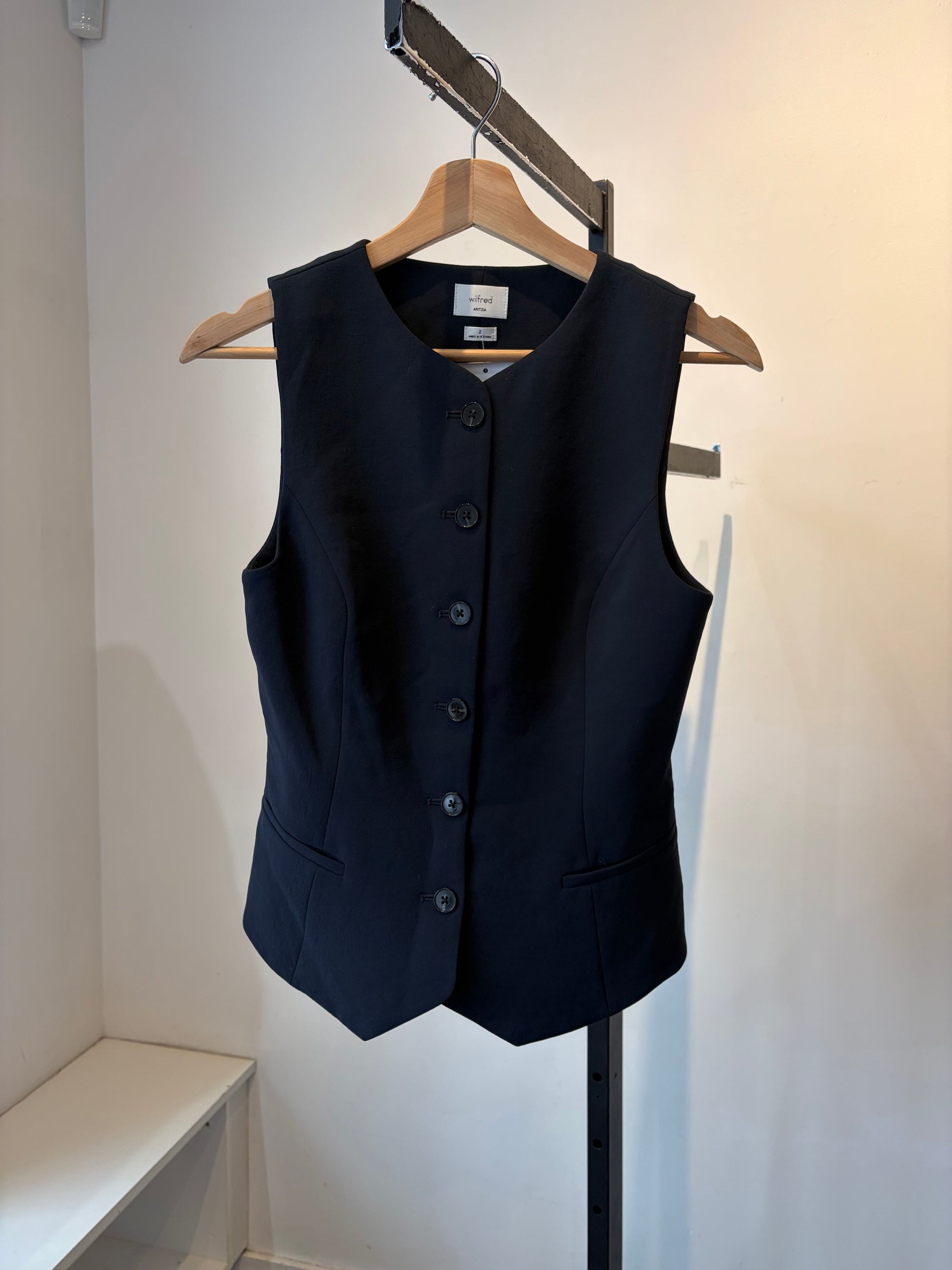 Wilfred Isabella Vest, Navy, 2