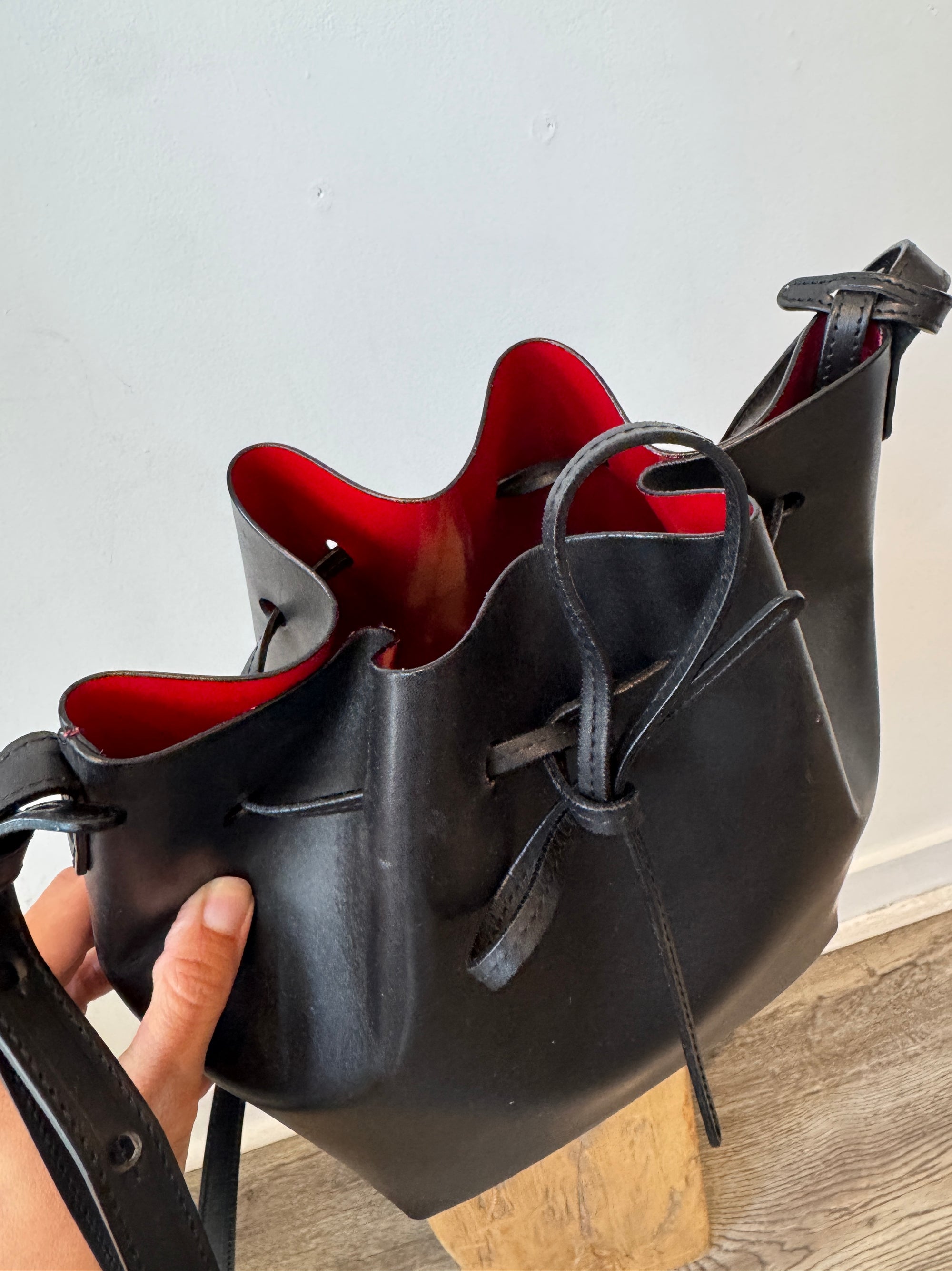 Mansur Gavriel Large Bucket Bag Black/Red