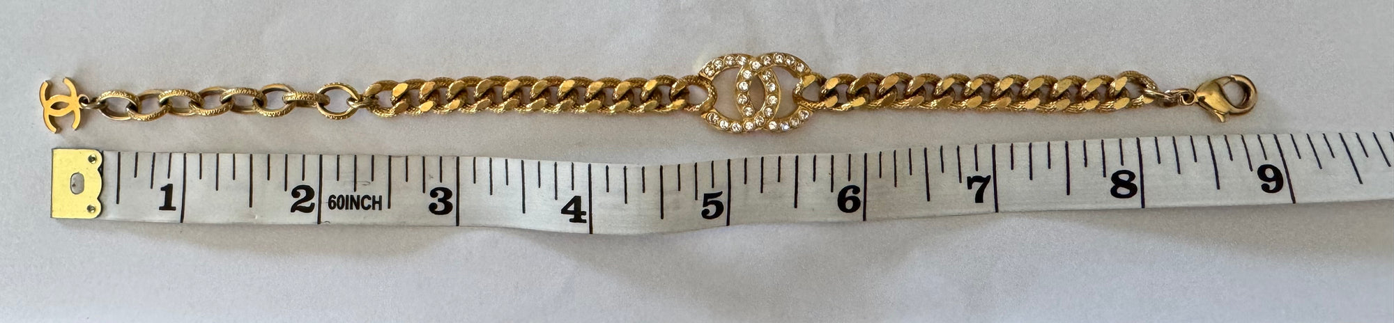 Chanel Curb Chain CC bracelet, fall/winter 2022, Gold Tone
