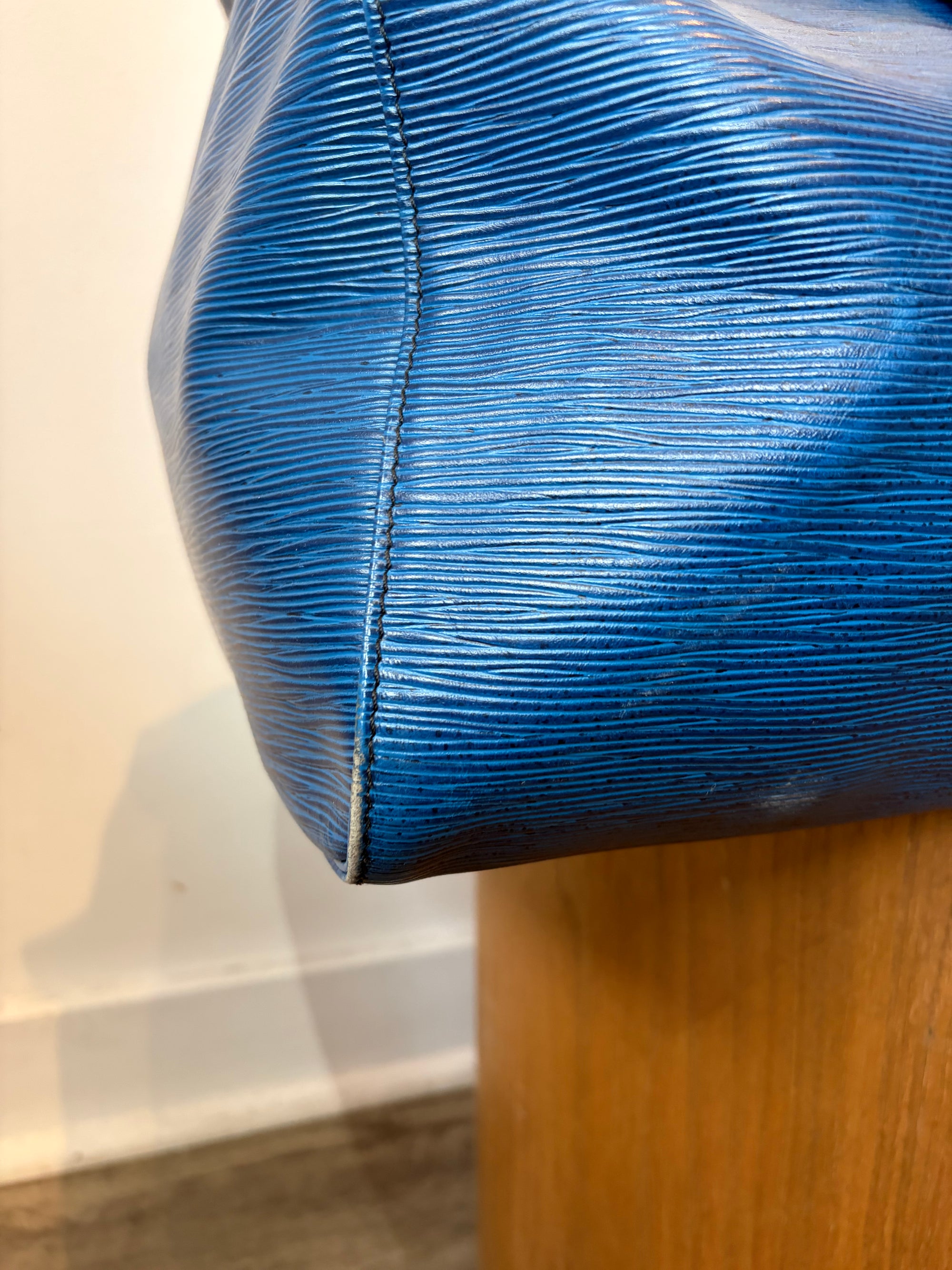 Louis Vuitton Vintage 1995 Keepall 55, Epi Leather, Blue