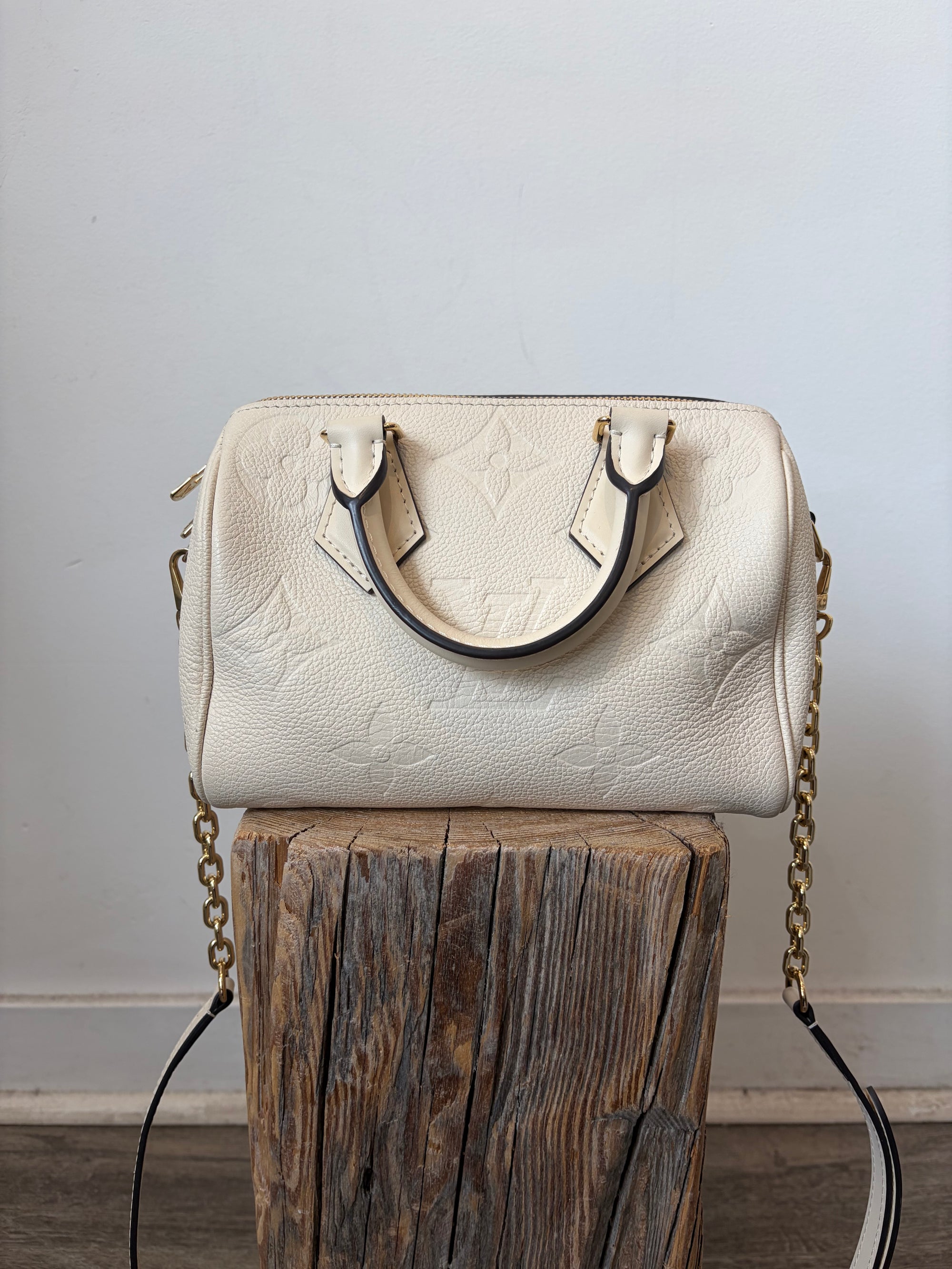 Louis Vuitton Speedy Bandoulière 20, Cream