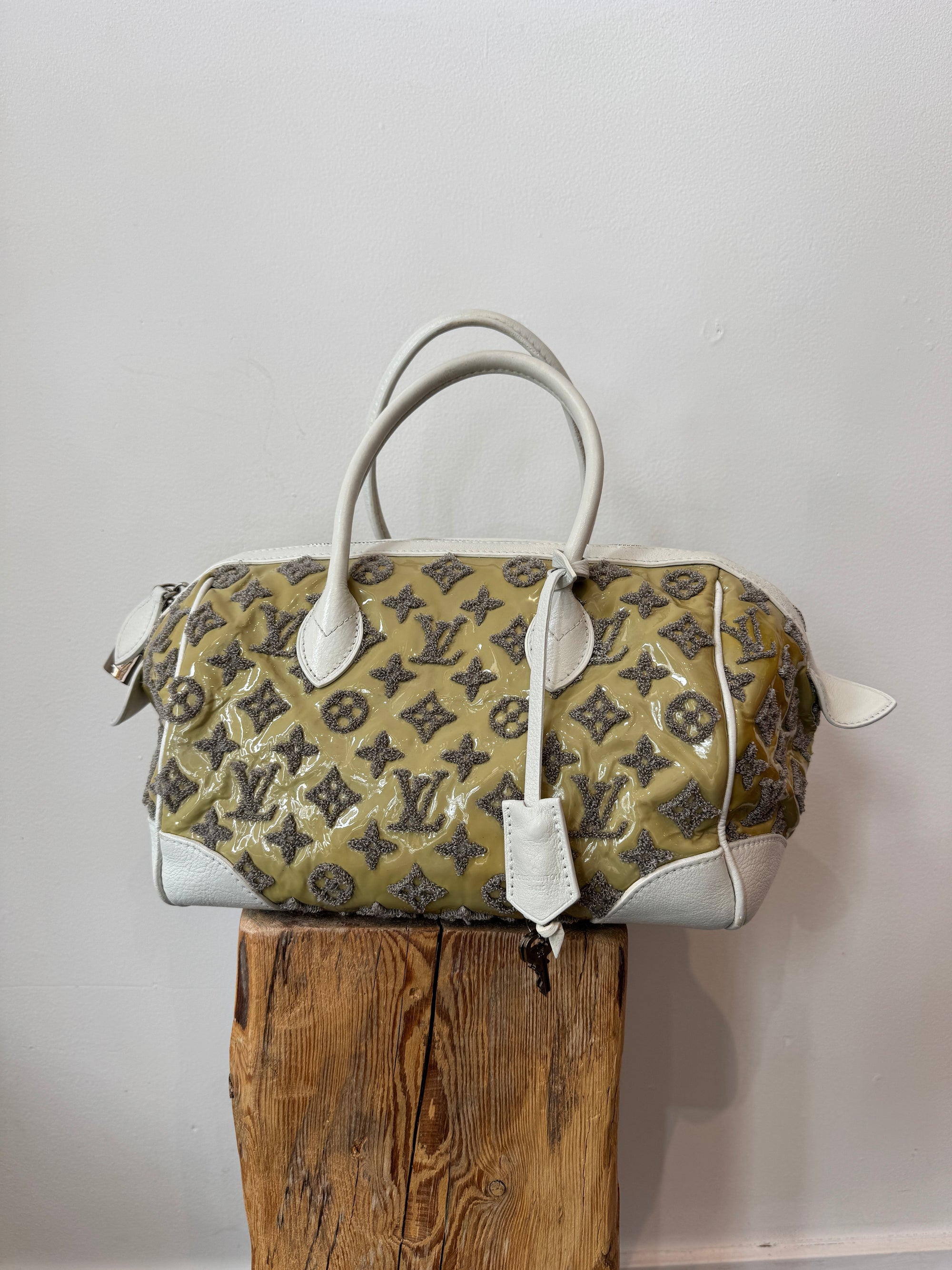 Louis Vuitton 2012 Bouclettes Speedy Round White/Grey