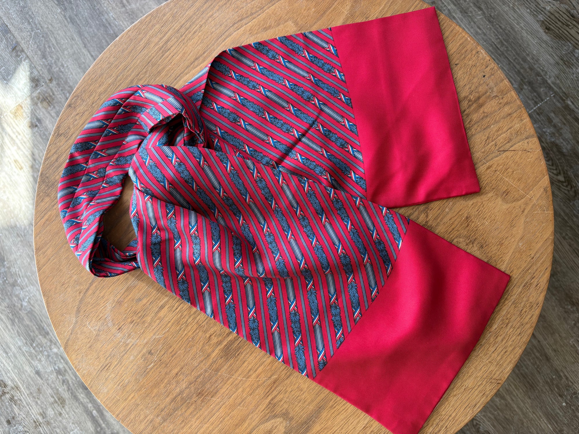 Hermès 100% silk ascot tie, red/blue printed