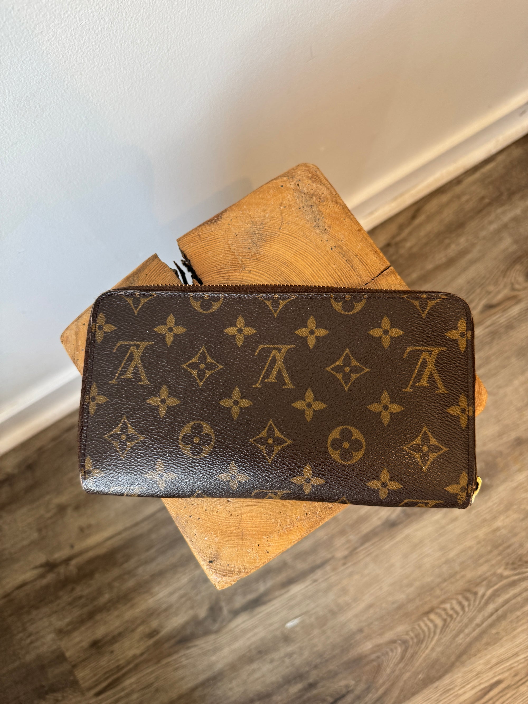 Louis Vuitton Large Bifold Zip Wallet Monogram