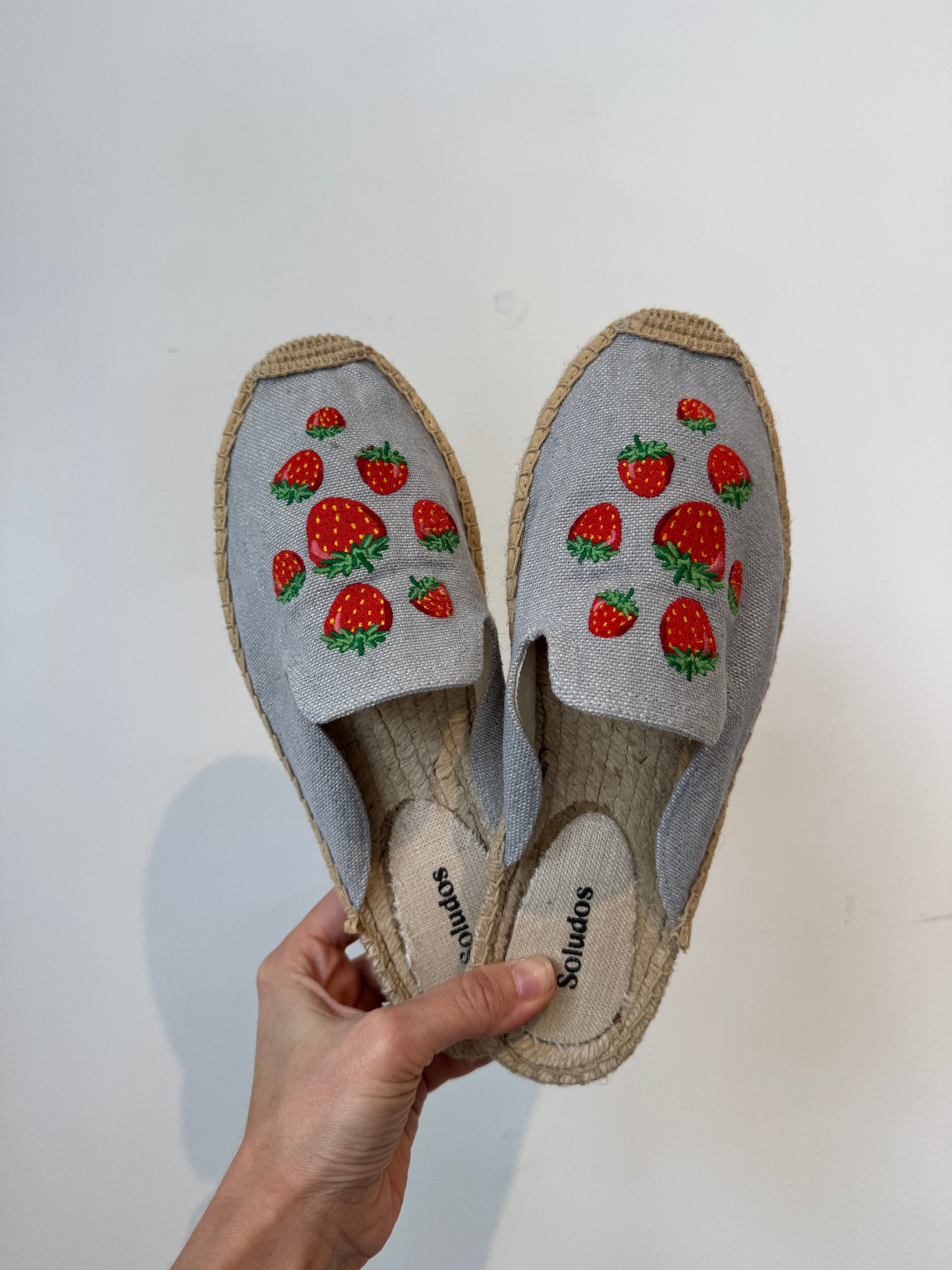 Soludos strawberry patch espadrilles mules, blue, 8.5