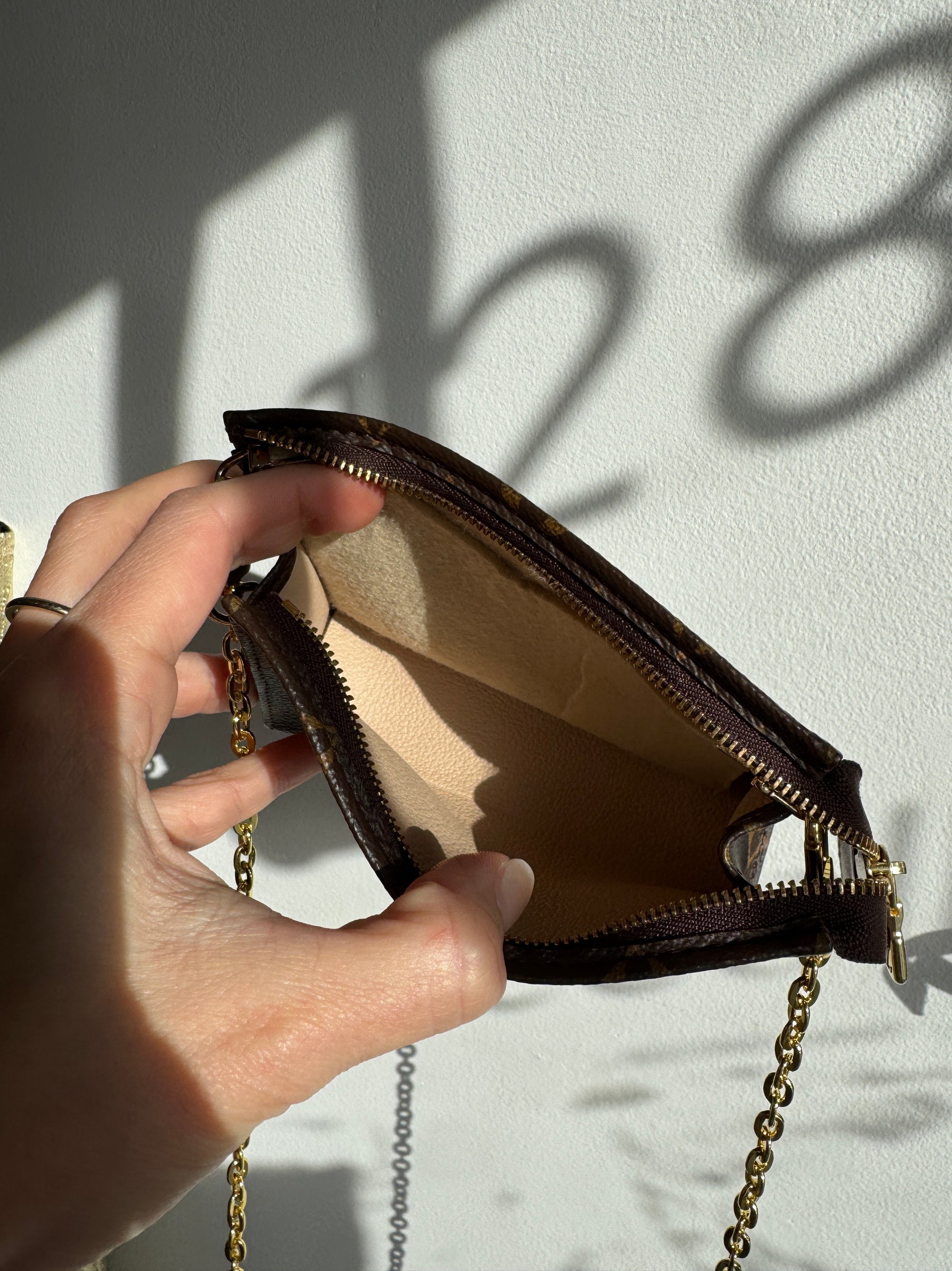 Louis Vuitton Monogram Toiletry 15, Brown