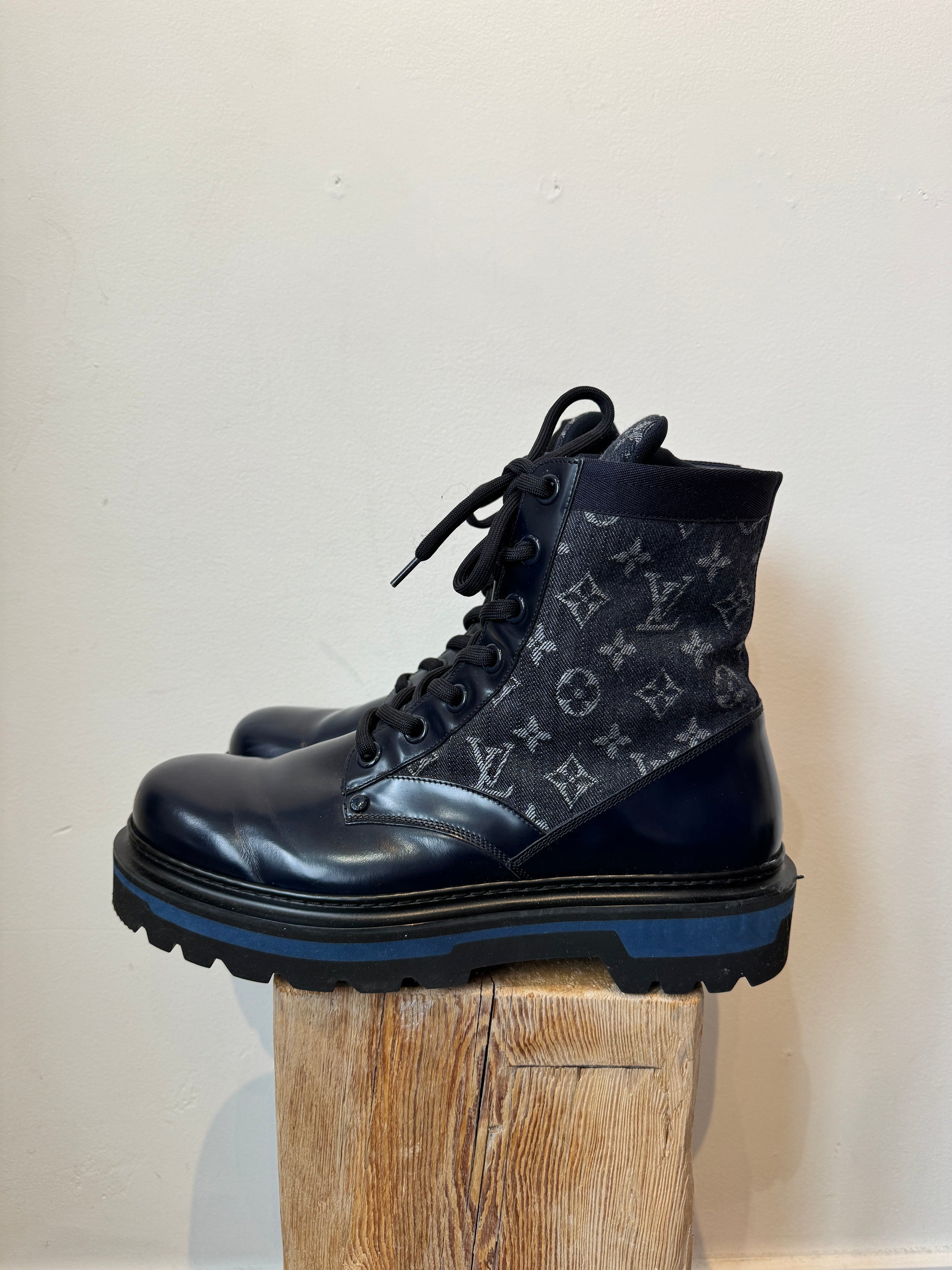 Louis Vuitton Ranger Boots, Navy, 9.5