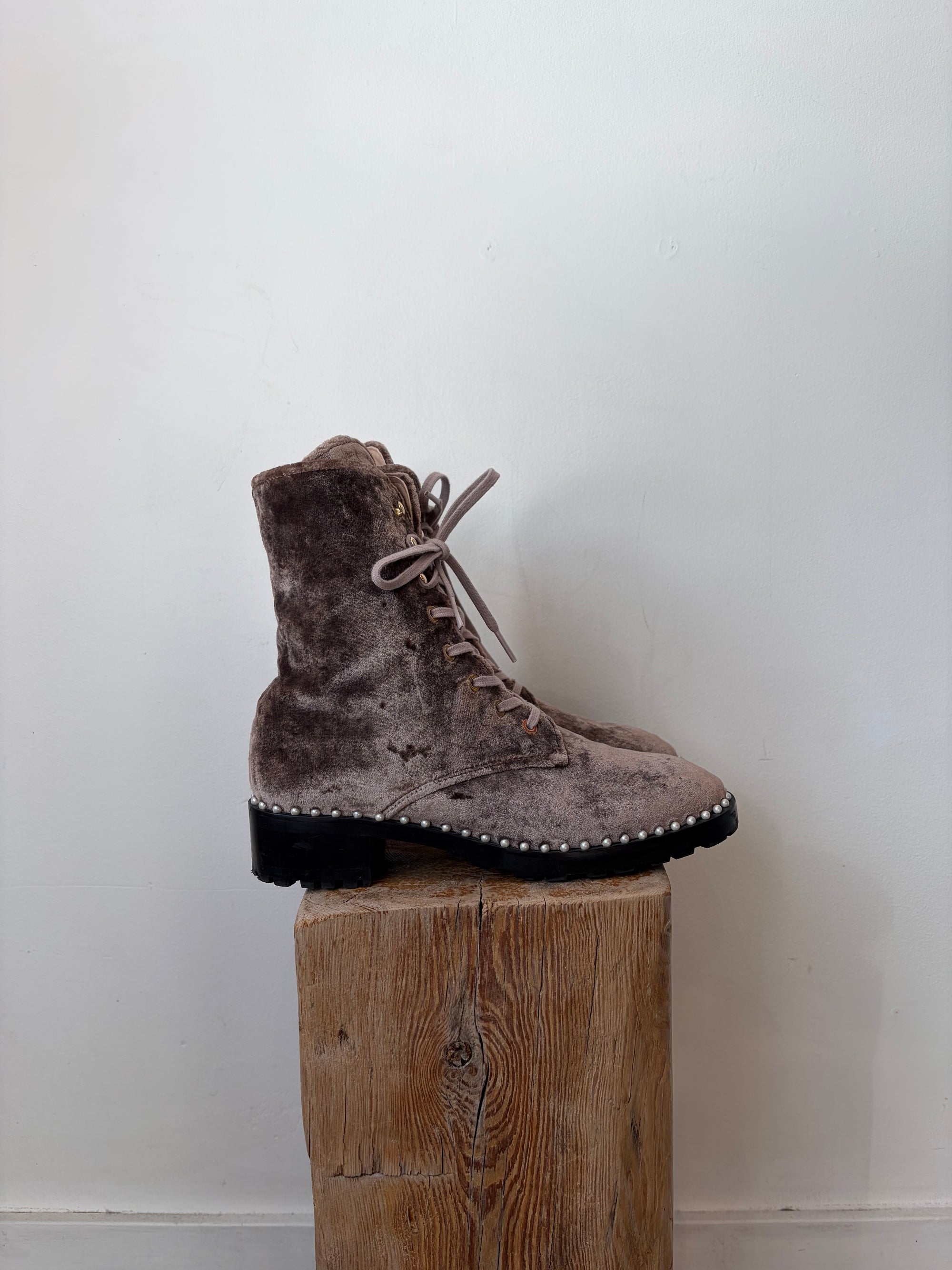 Stuart Weitzman Allie Boots, Velvet brown, 7