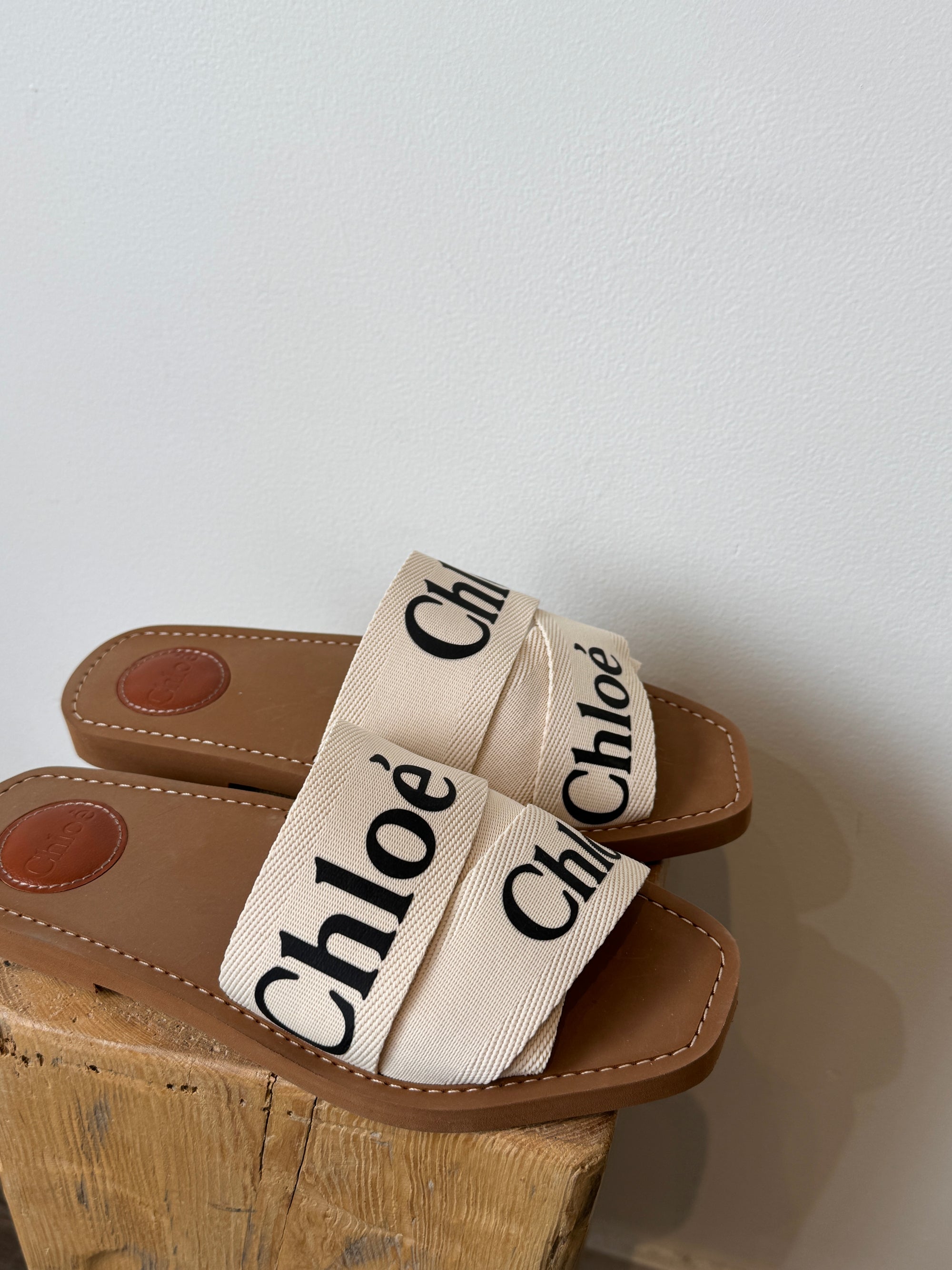 Chloe Woody Logo Slides Cream, 38