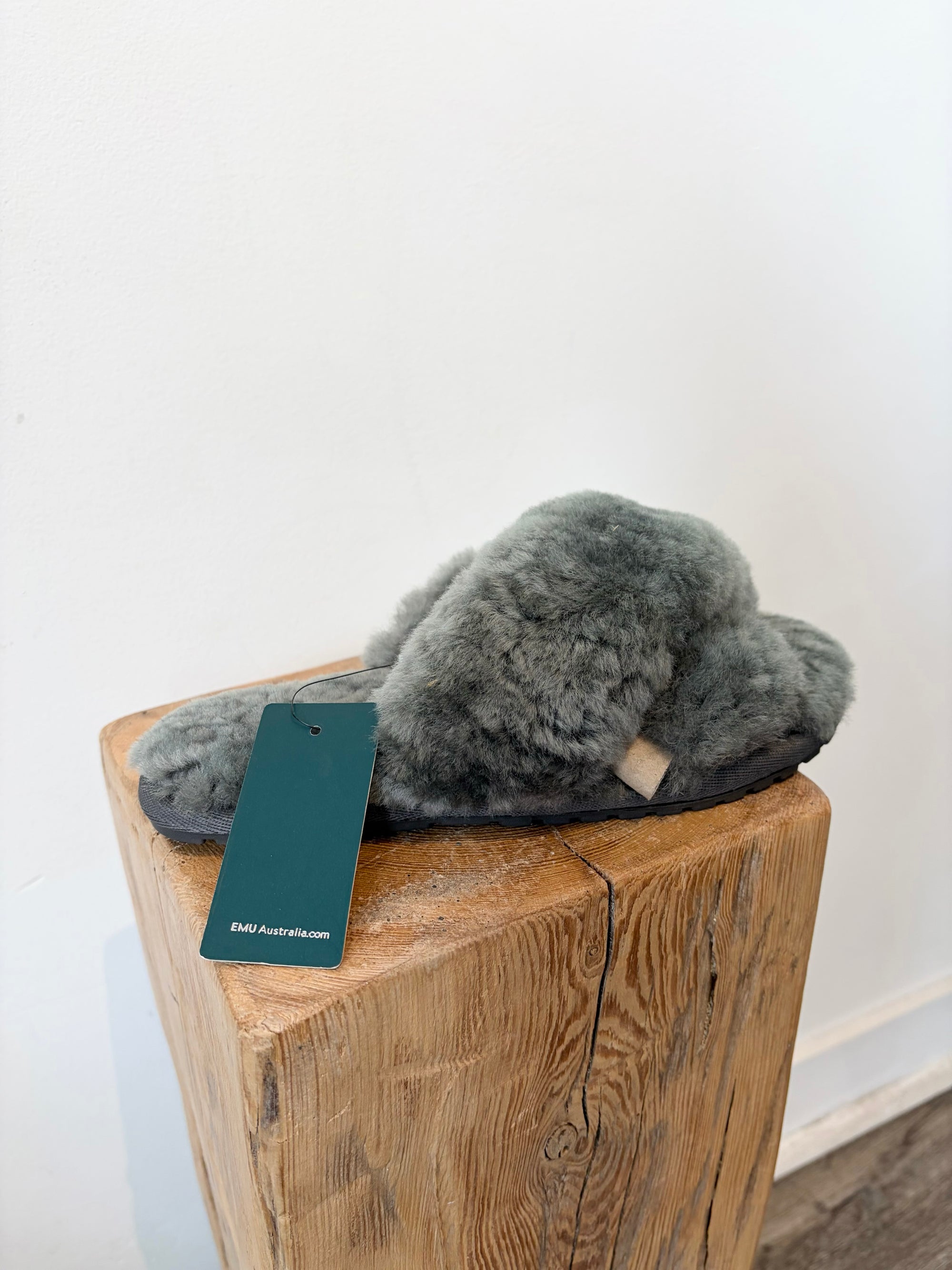 EMU australia Mayberry Fluffy Crossover Slippers, Green, W5