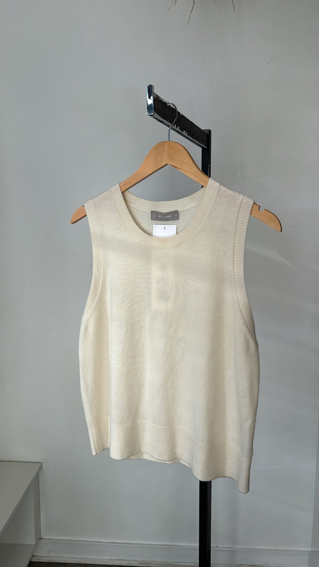 Everlane Cream Knit Cashmere vest, XL