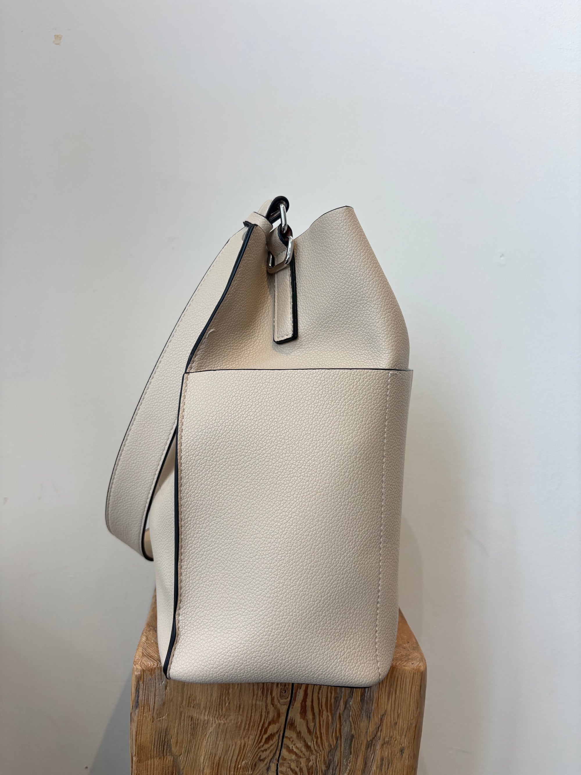 Simons Bucket Bag, Cream