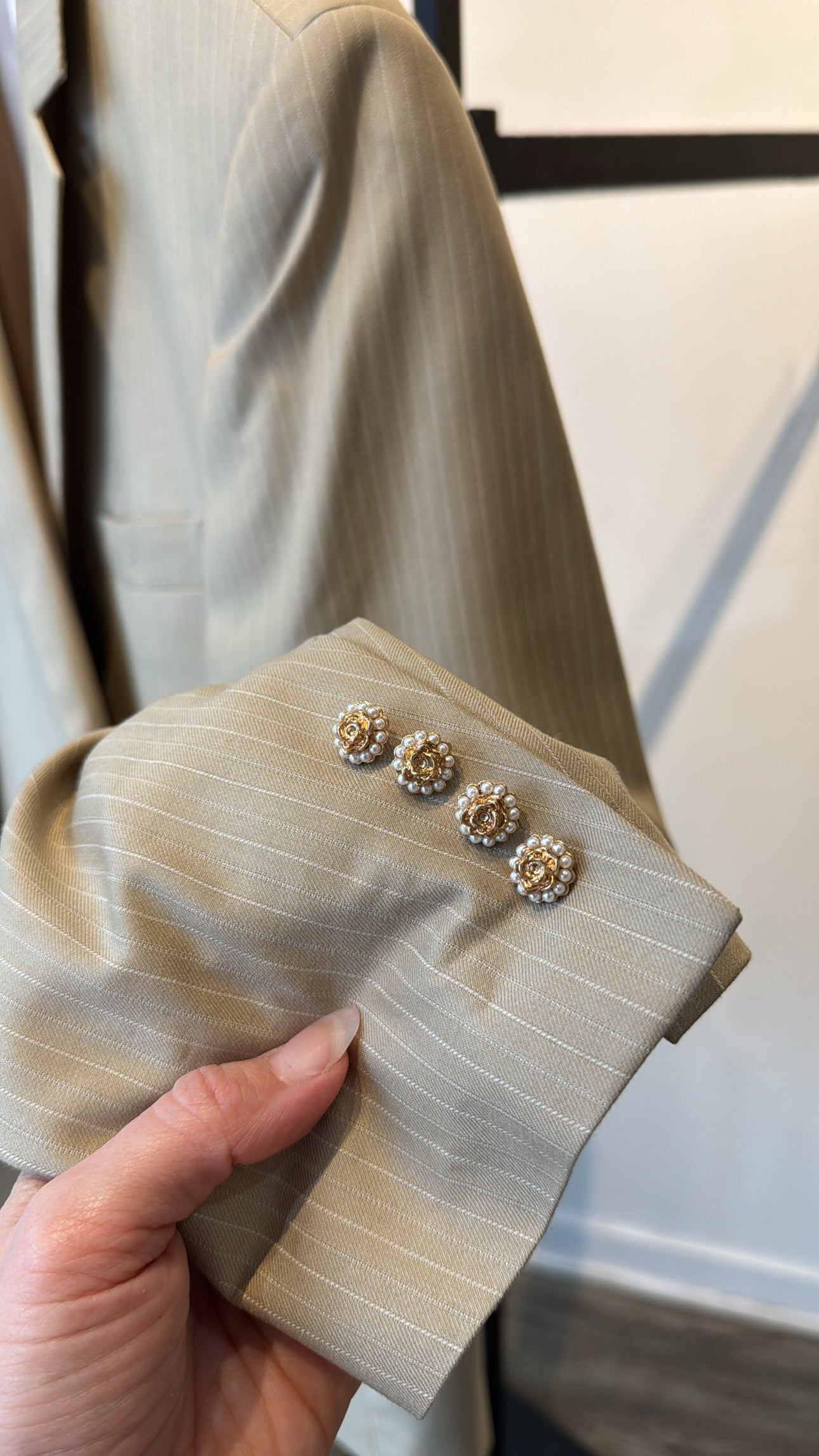 Lanfranco pinstripe blazer pearl buttons, Beige, Medium