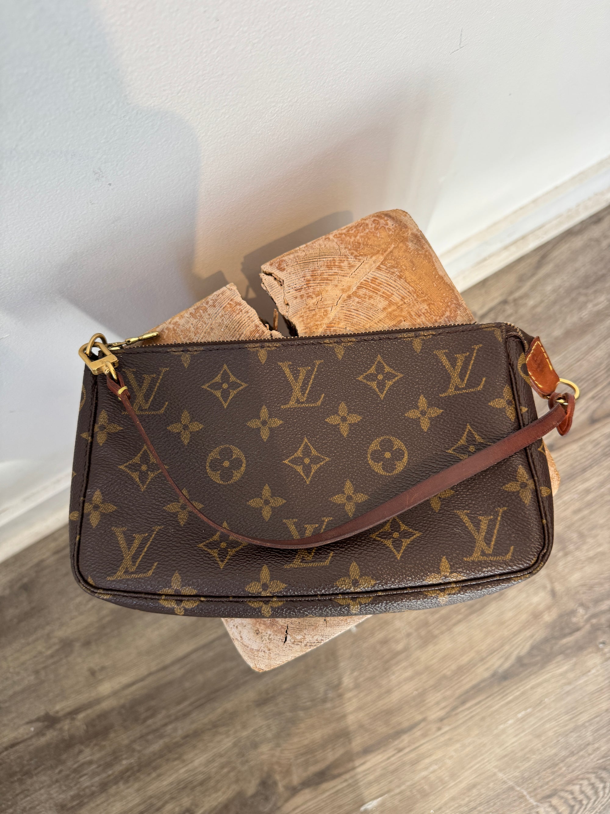 Louis Vuitton Pochette 2002, Brown Monogram