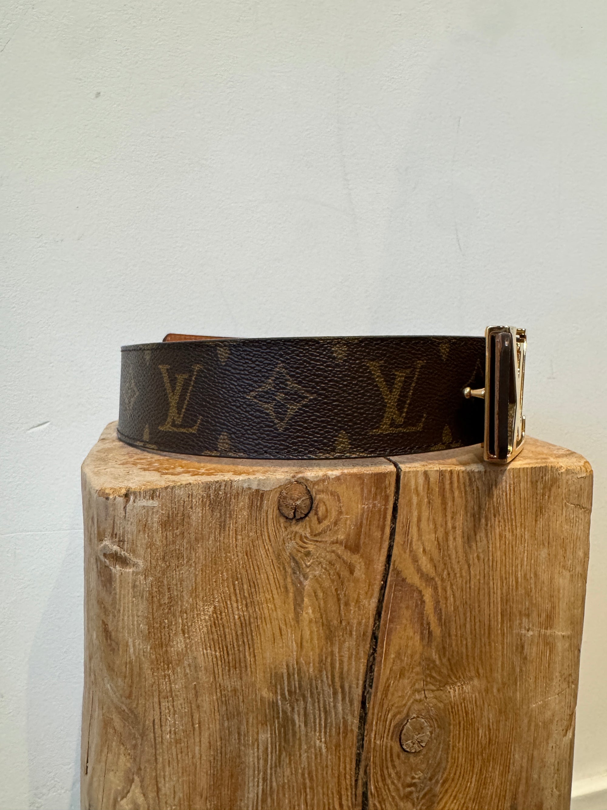 Louis Vuitton Monogram 40MM Belt, 80/32