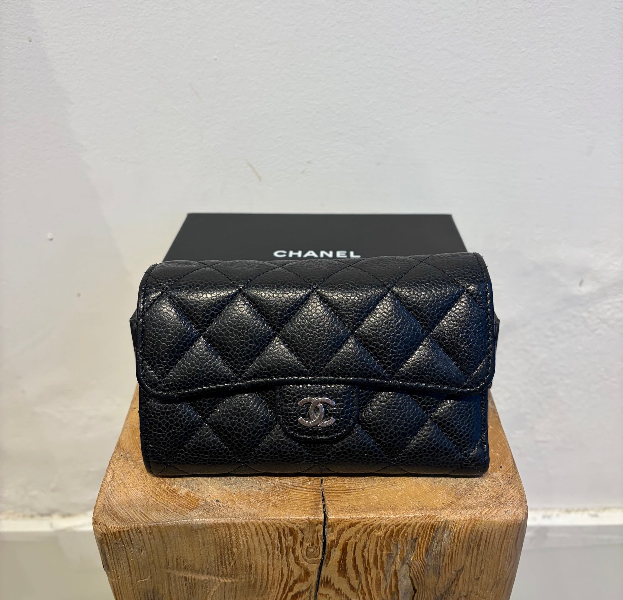 Chanel 2022 Quilted Caviar Wallet, Black