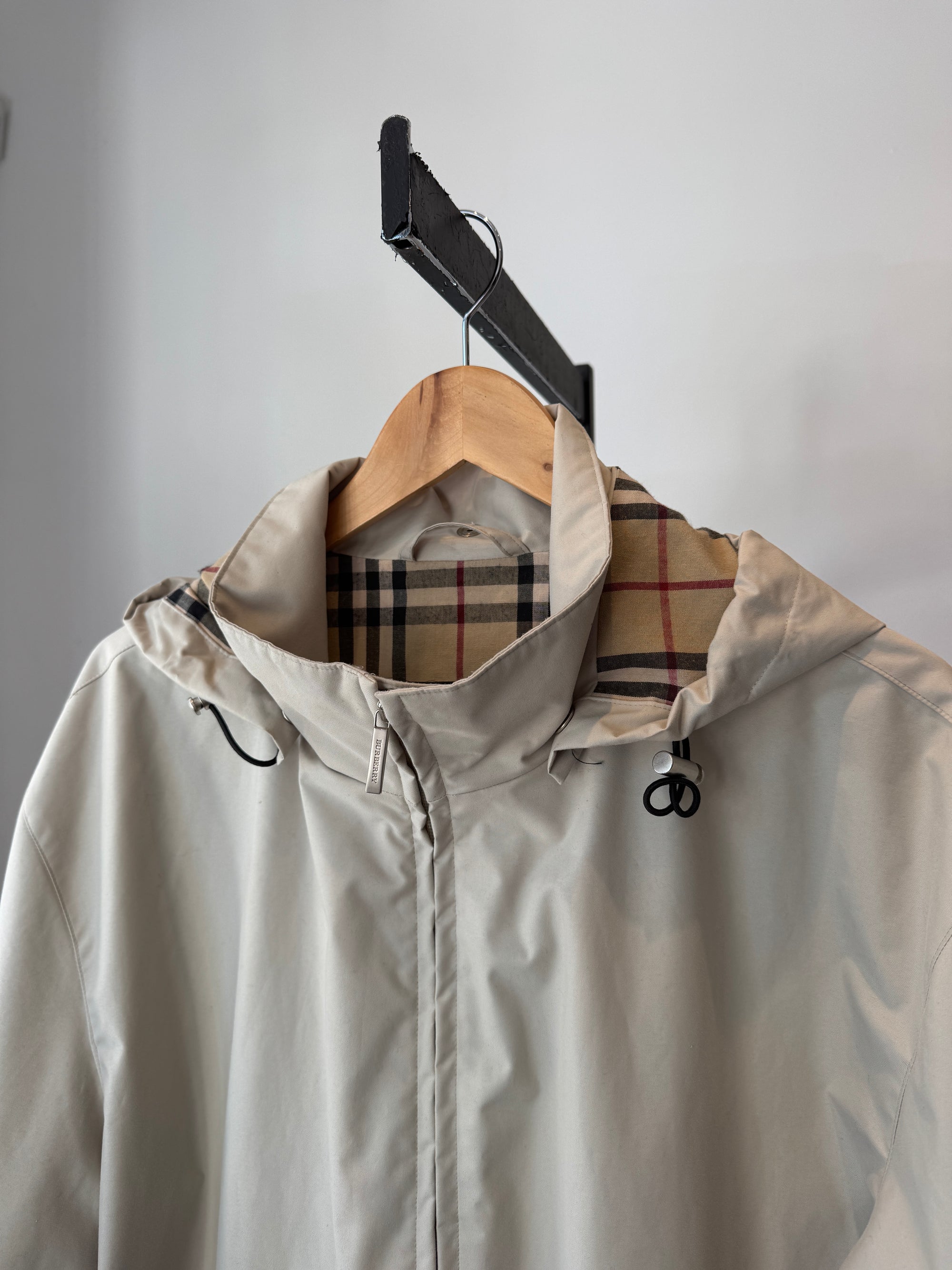 Burberry hooded rain jacket, Khaki, Large