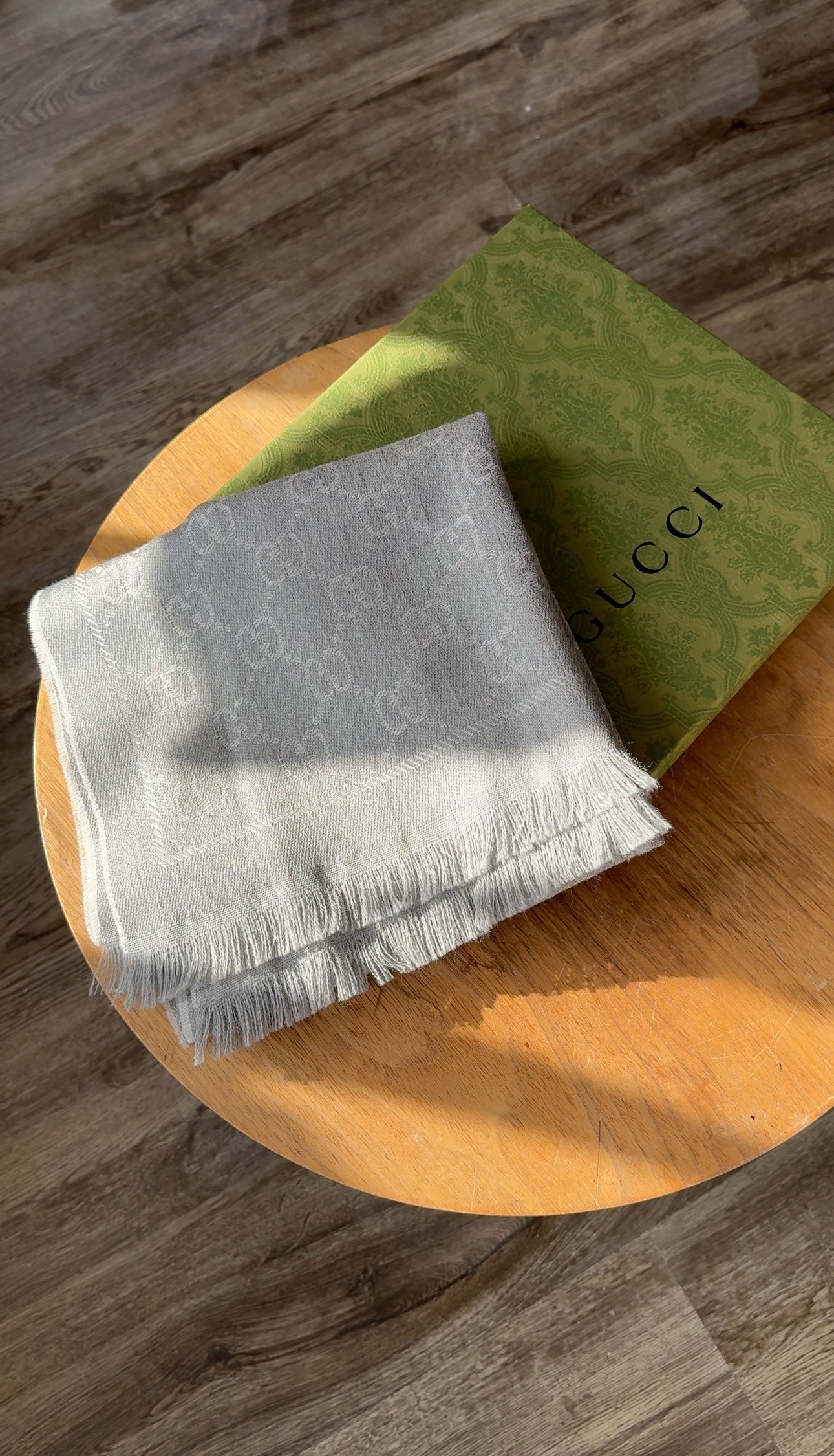 Gucci 100% wool GG monogram scarf, Grey