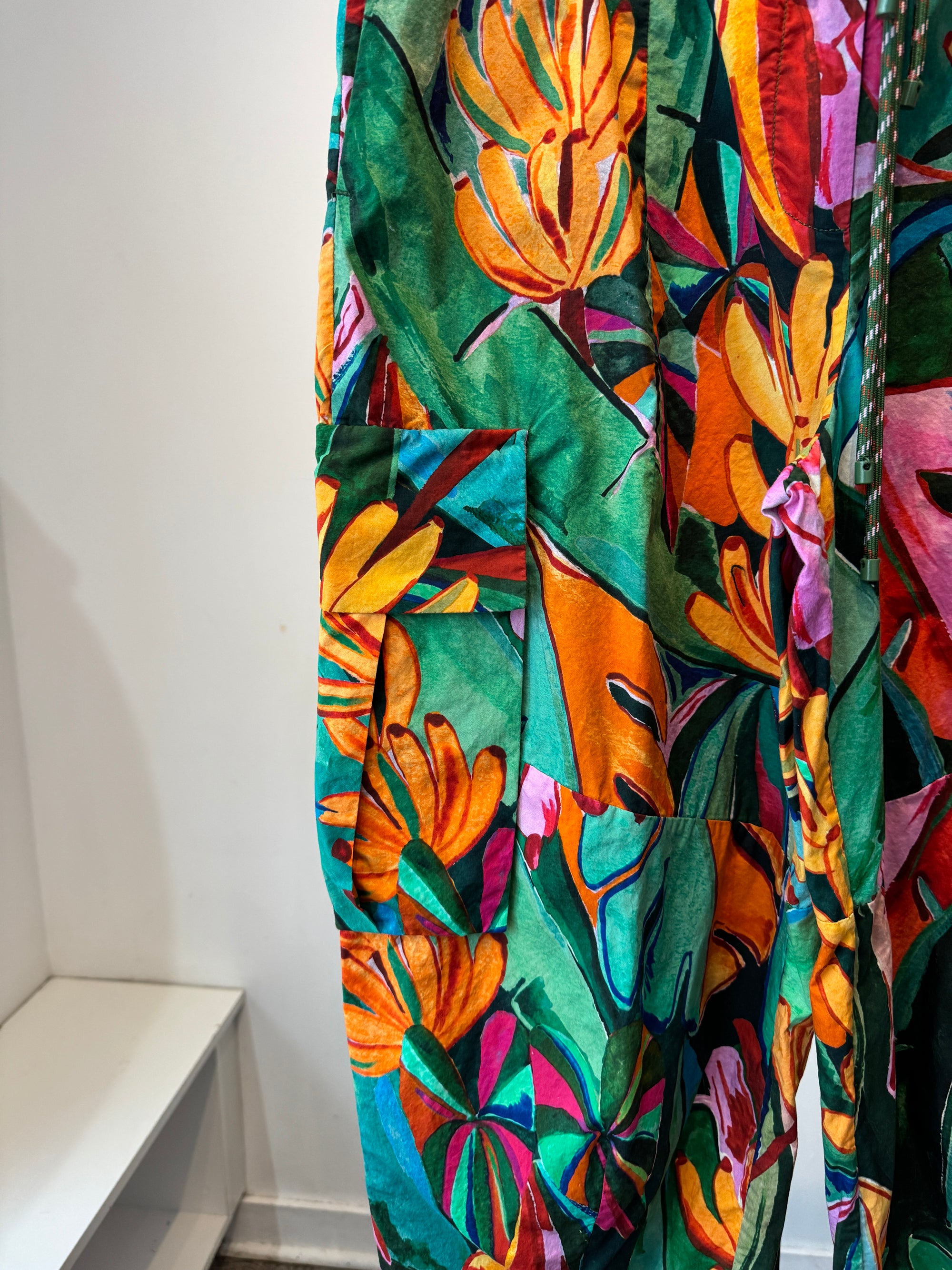 Farm Rio barrel style pants, Multi, Medium