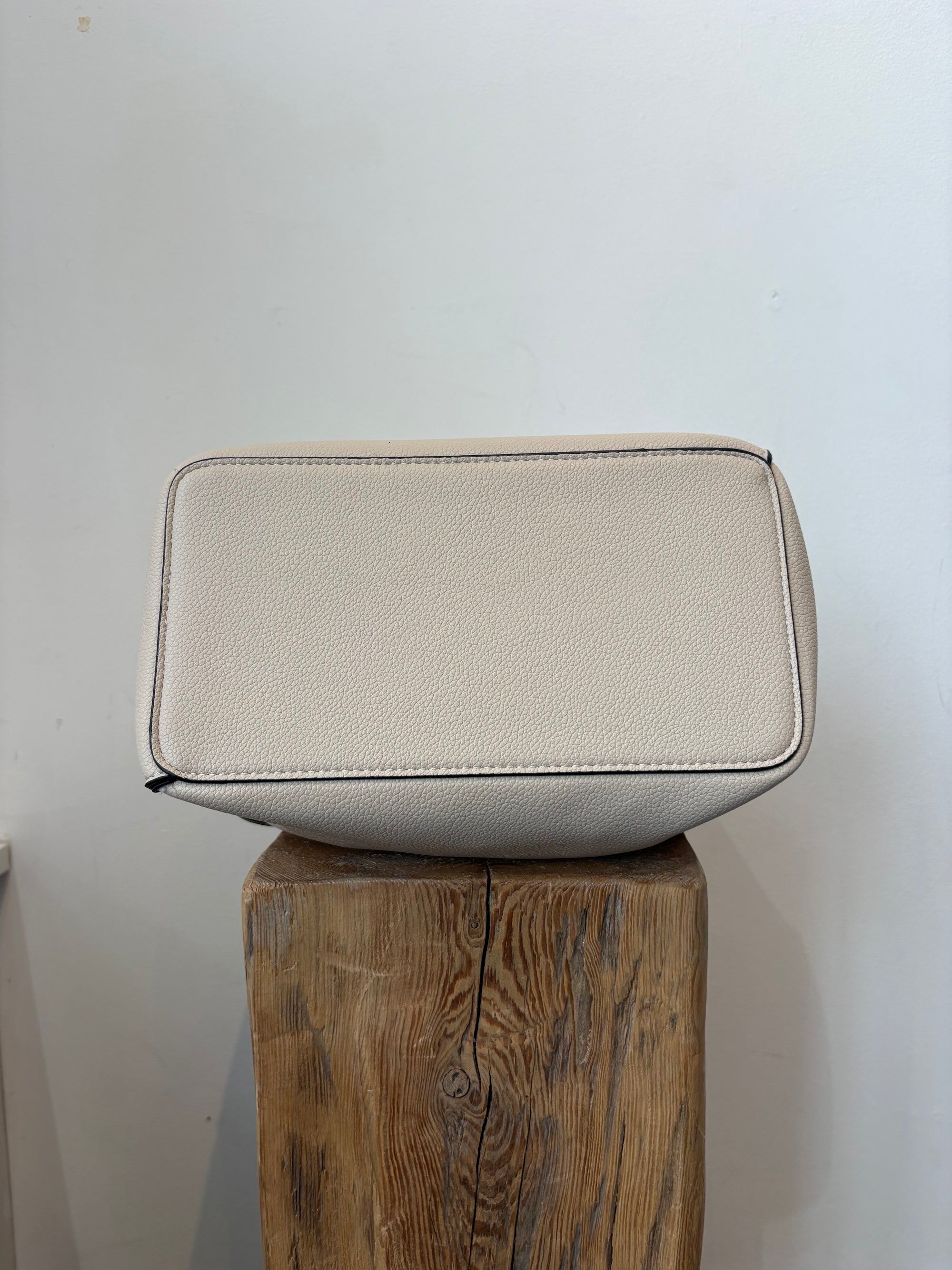 Simons Bucket Bag, Cream