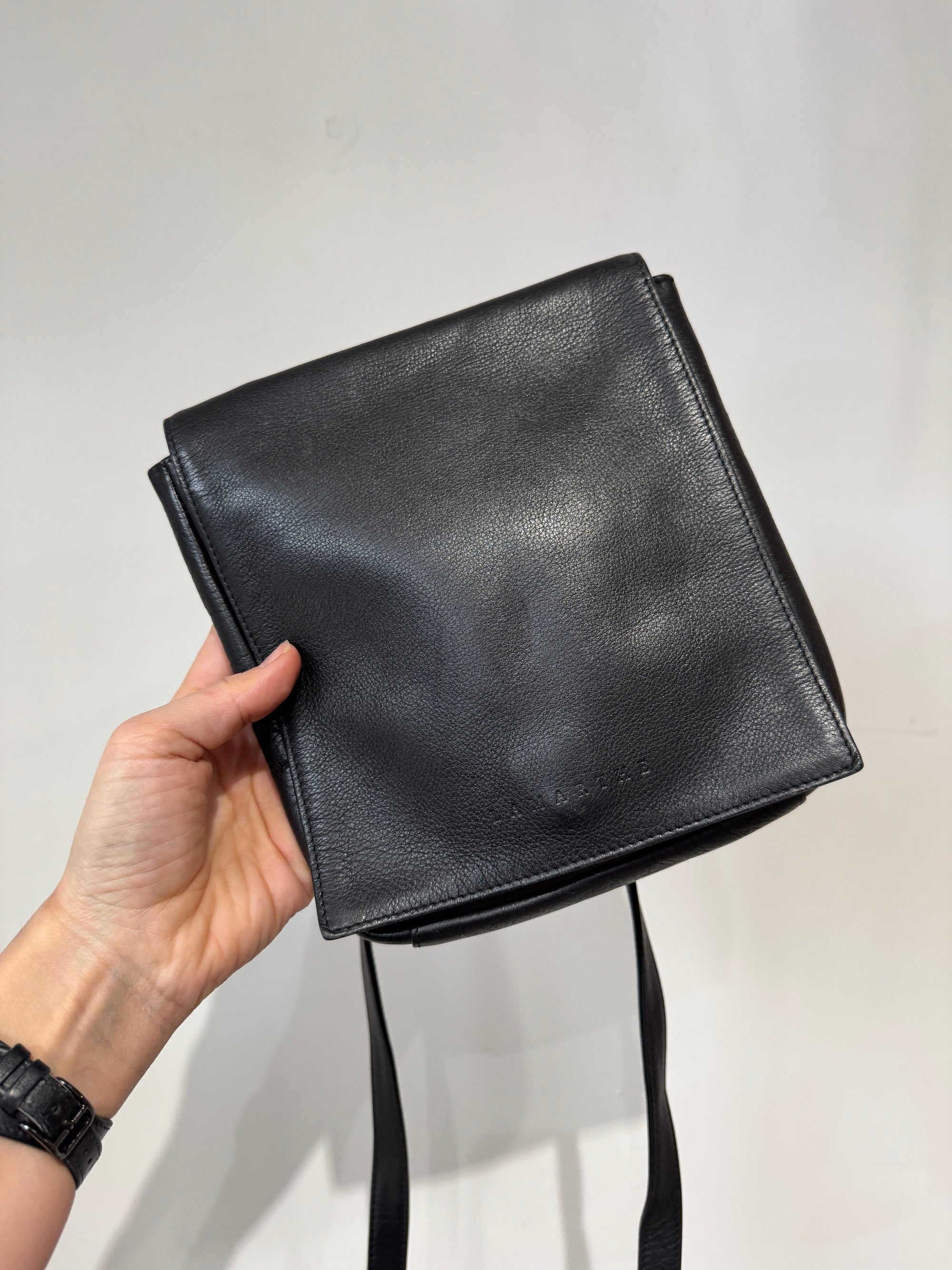 Lamarthe Paris leather crossbody flap bag, Black