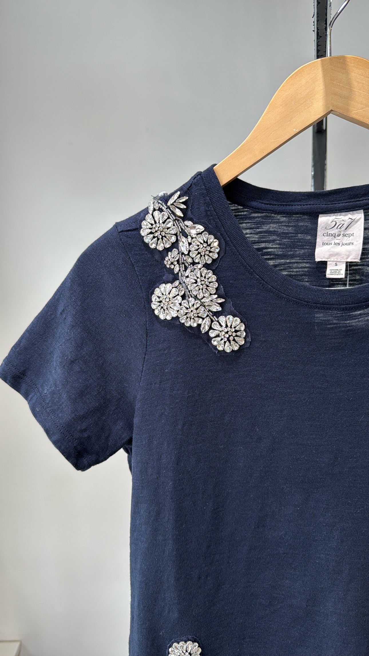 Cinq à Sept crystal crysanthemum cotton tshirt Navy, Small