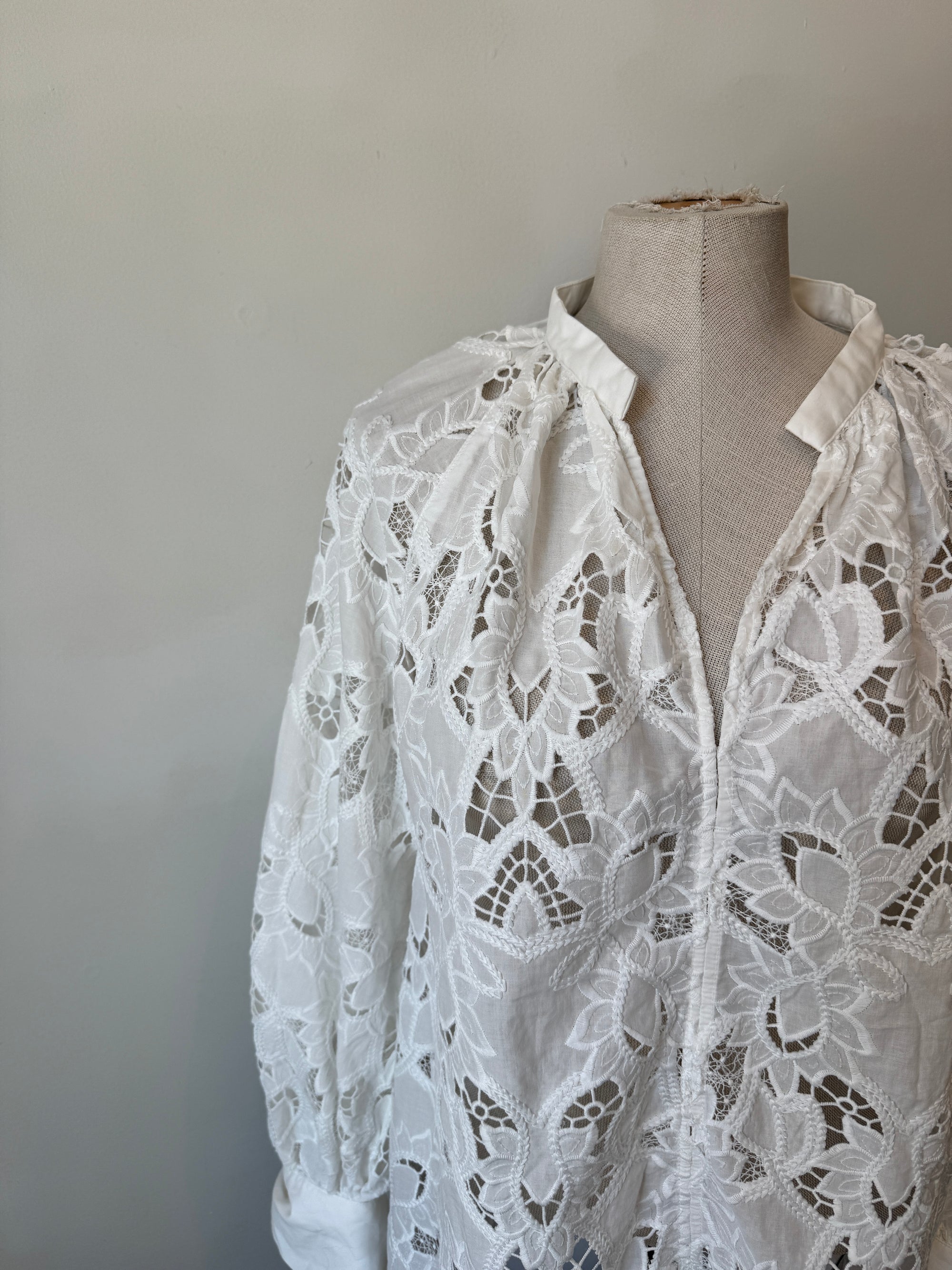 H&M White Floral Eyelet Tunic, S
