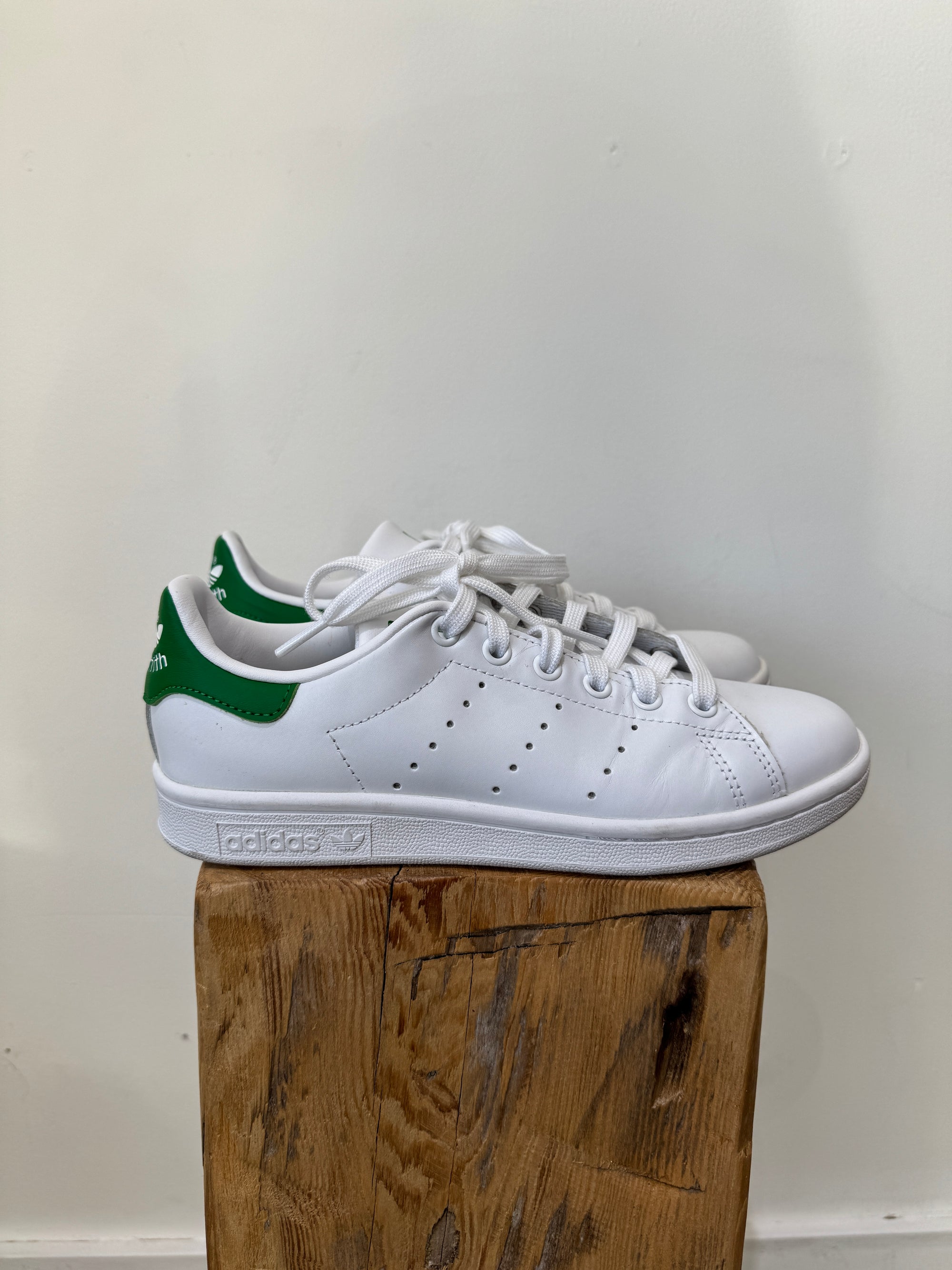 Adidas x Stan Smith sneakers, White Green, 4.5 Youth