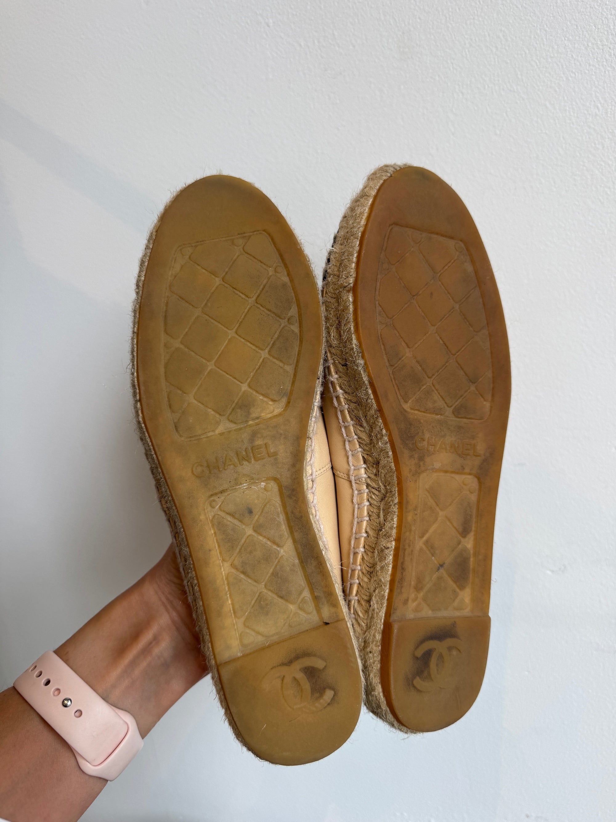 Chanel CC Leather Espadrilles, Cream/Black, 37