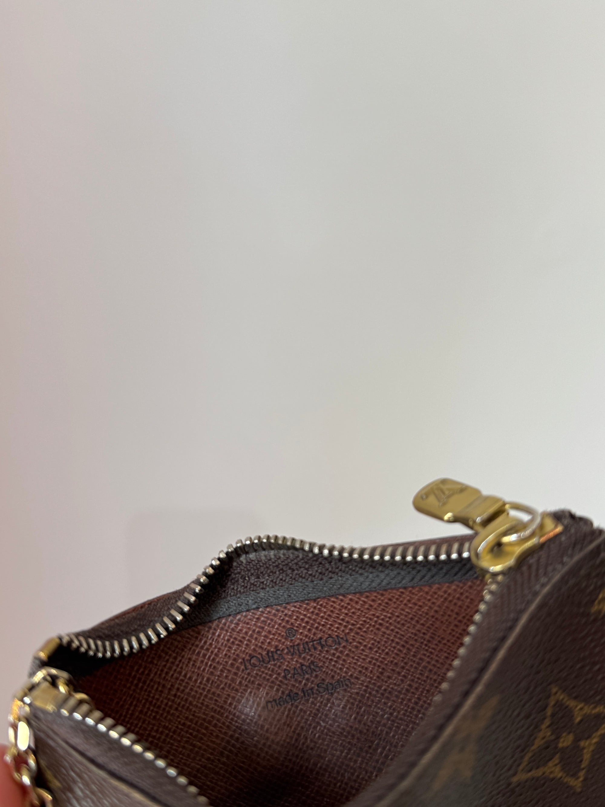 Louis Vuitton Key Pouch Monogram