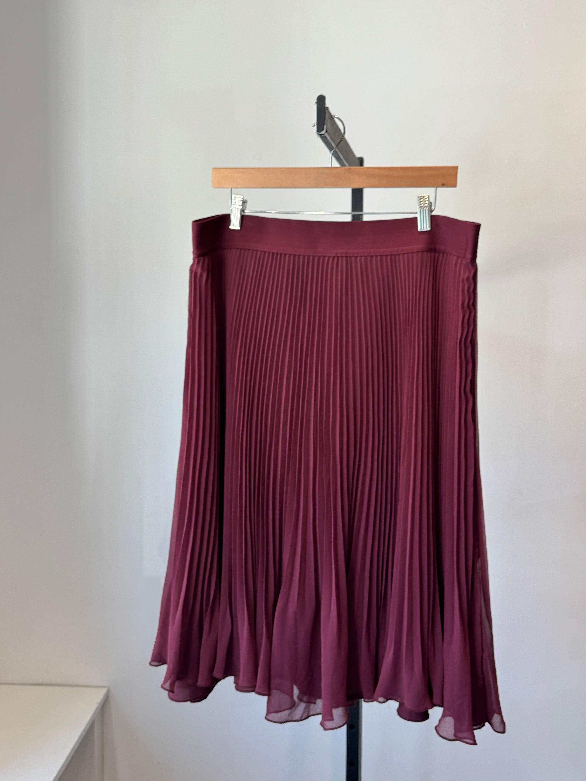 Wilfred Pleated Twirl Midi Skirt, 2XL