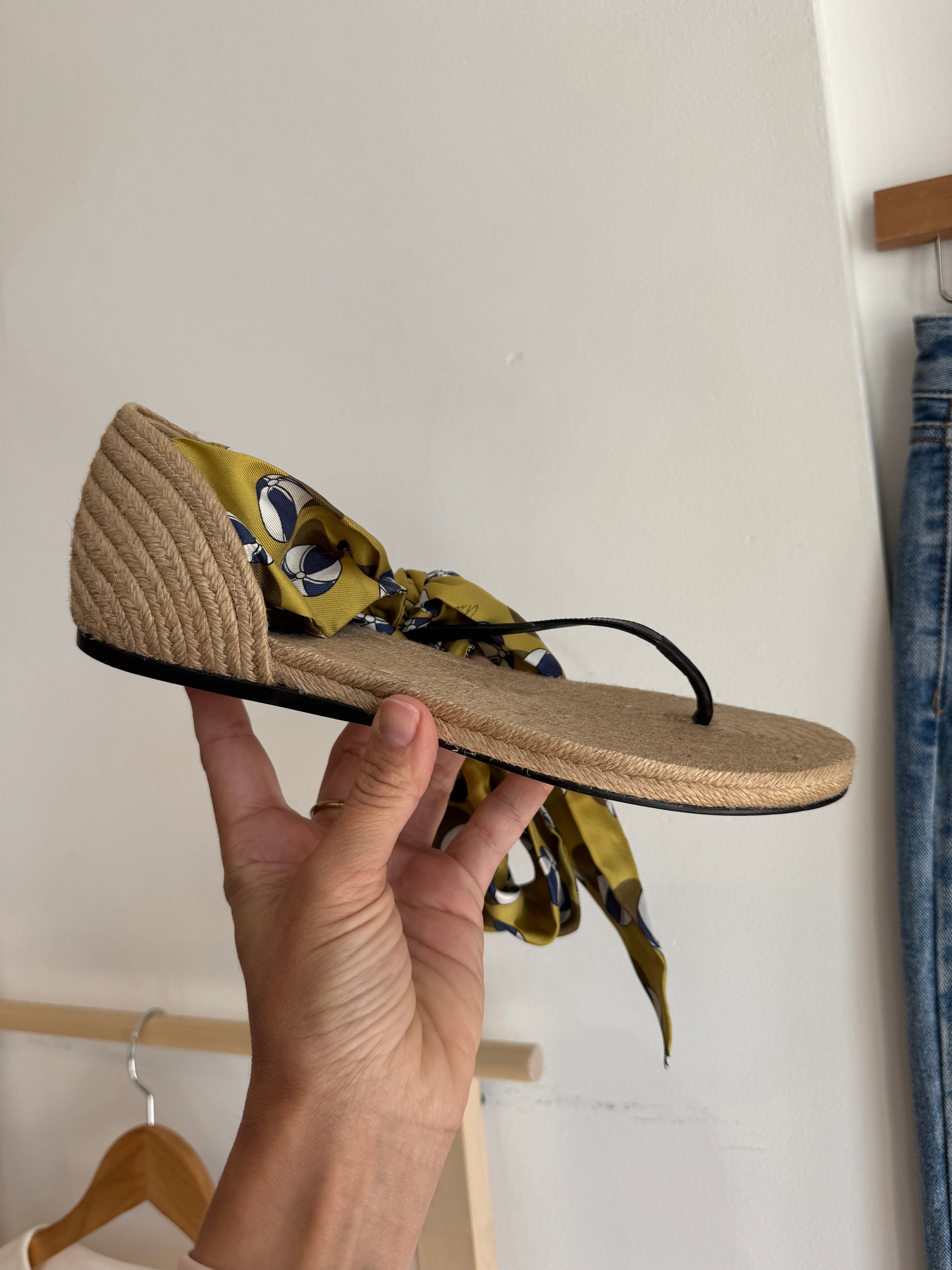 Gucci beach ball satin ankle wrap espadrille Beige/Green, 39