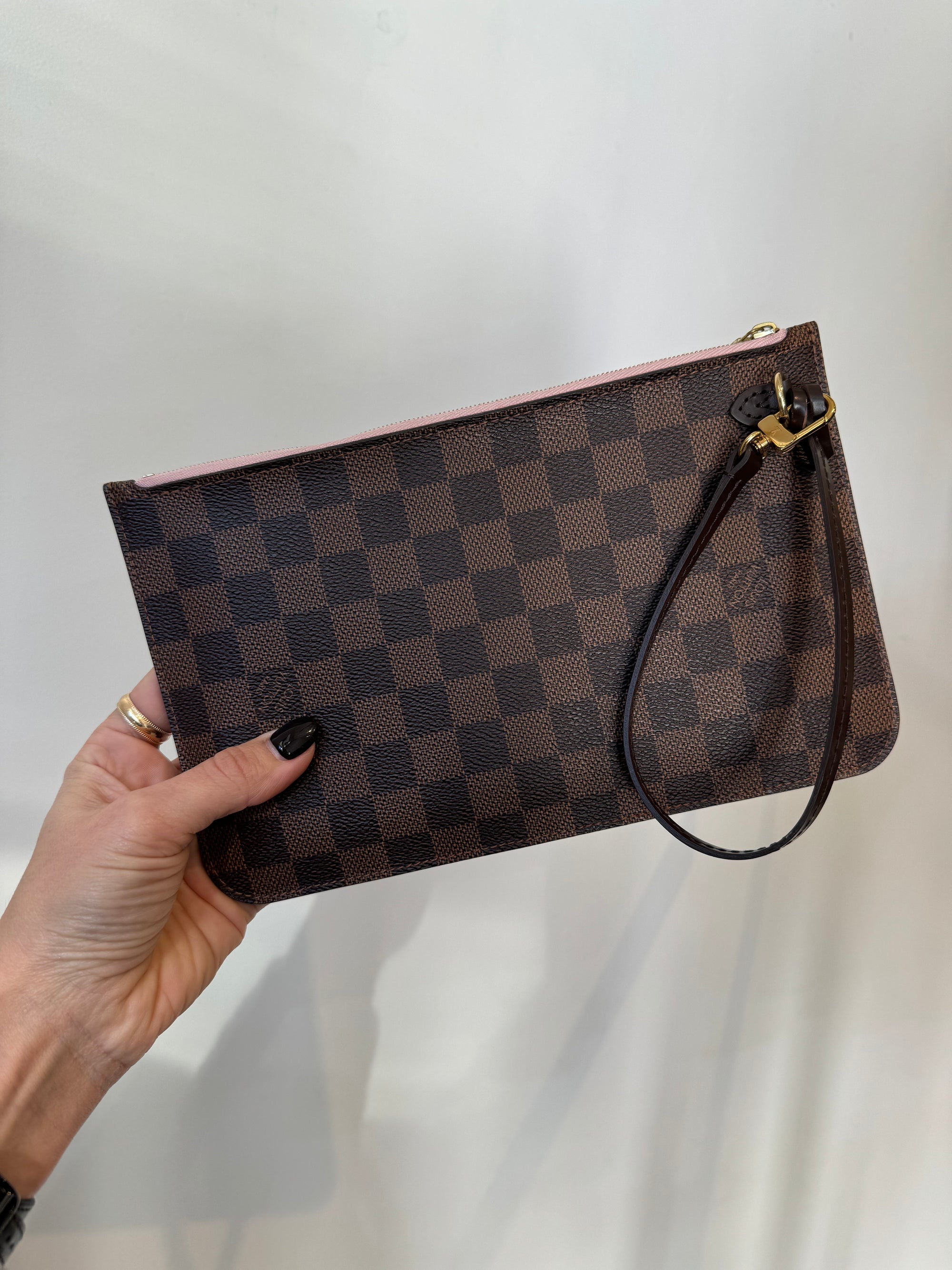 Louis Vuitton Neverfull Pochette Pink