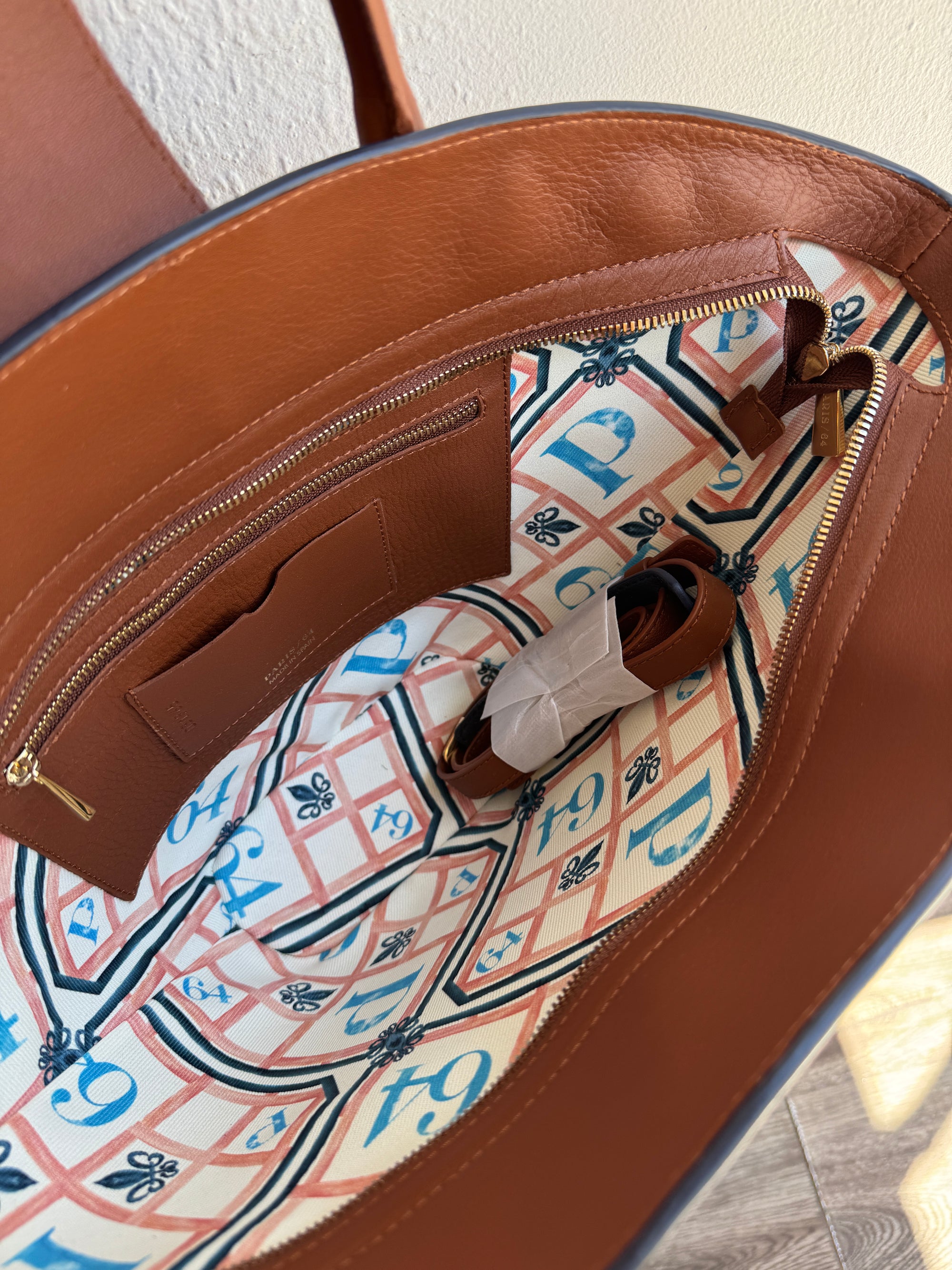 Paris 64 Lumiere Tote Bag, Caramel