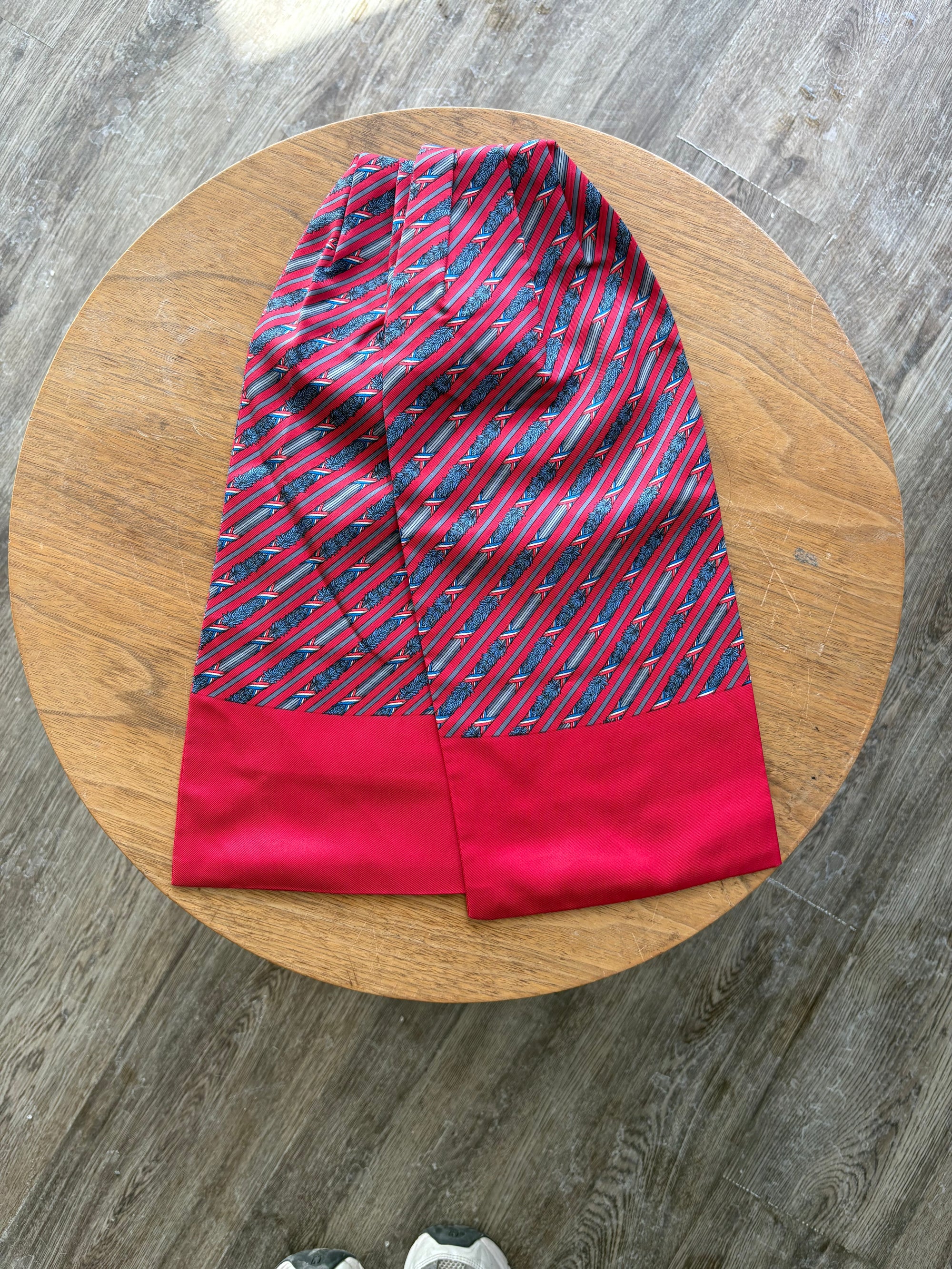 Hermès 100% silk ascot tie, red/blue printed