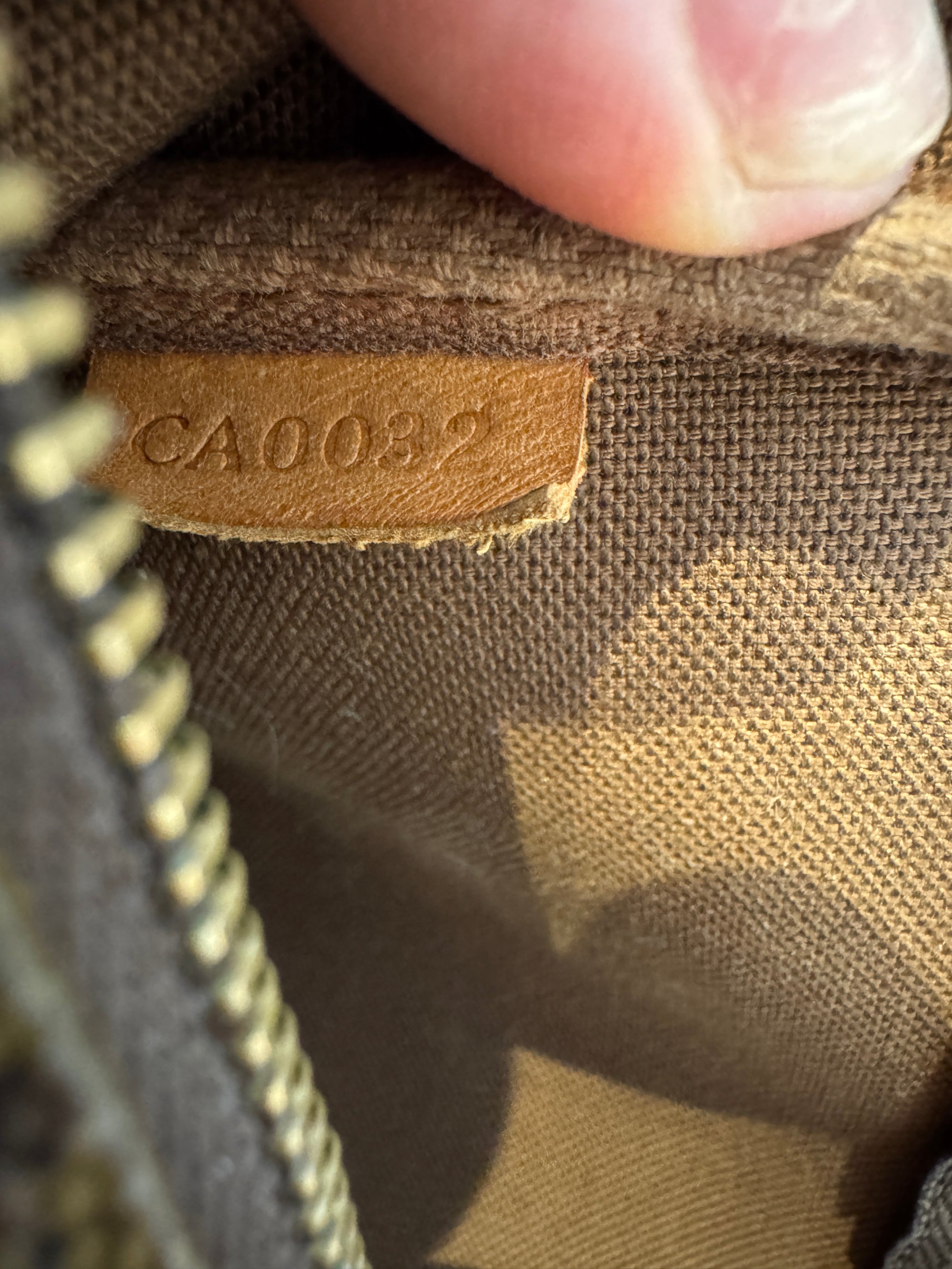 Louis Vuitton Pochette 2002, Brown Monogram