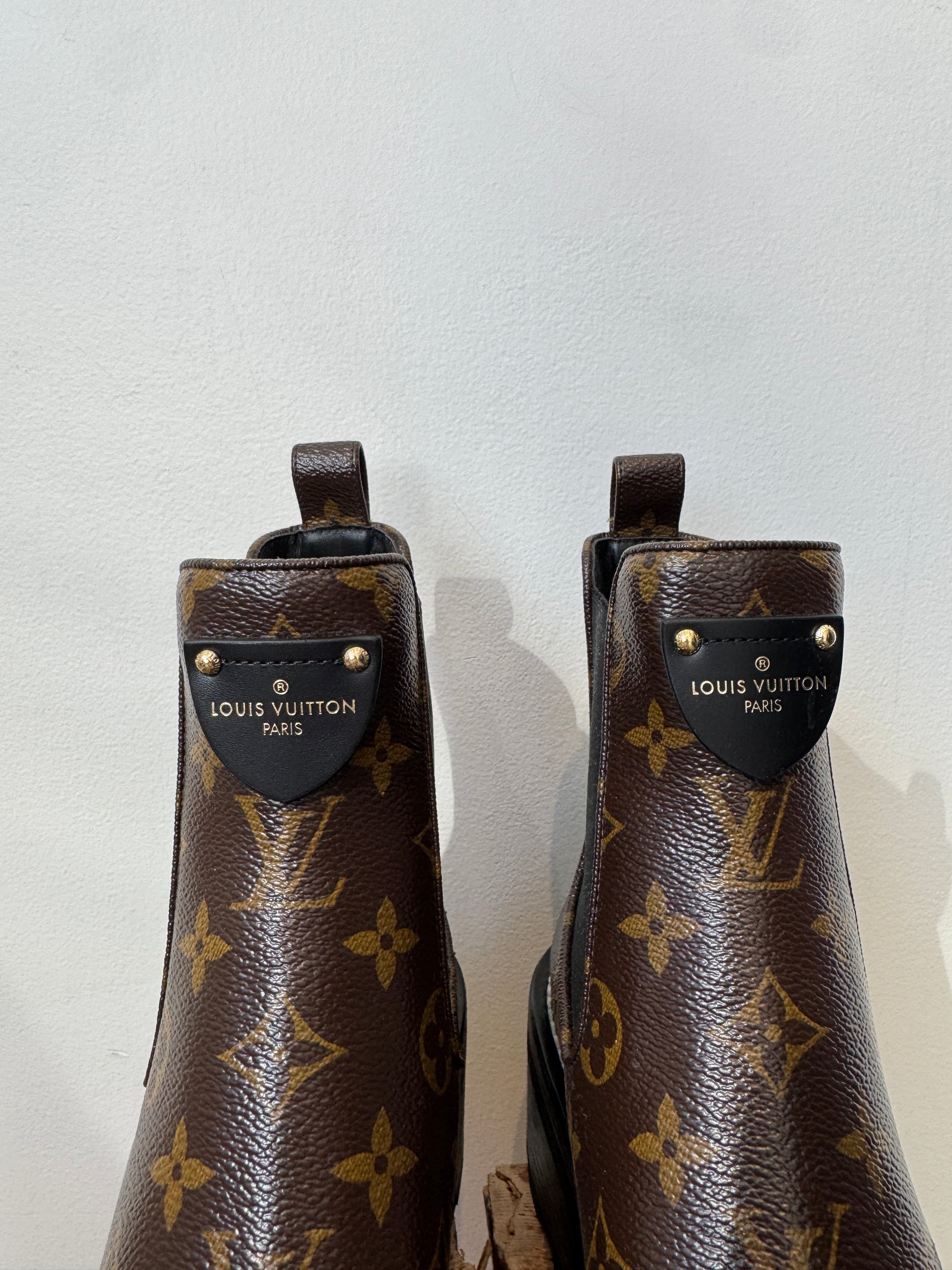 Louis Vuitton Beaubourg Ankle Boots, 37.5