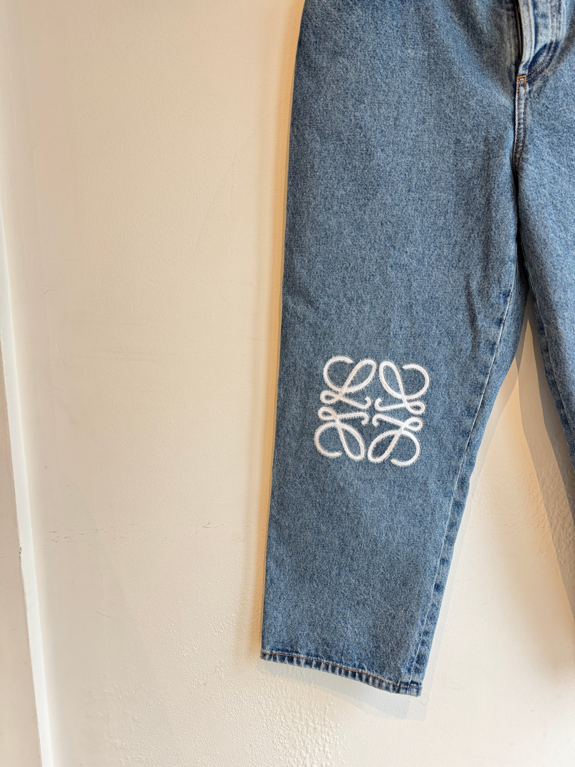 Loewe Anagram Baggy Cropped Jeans, Blue, 44