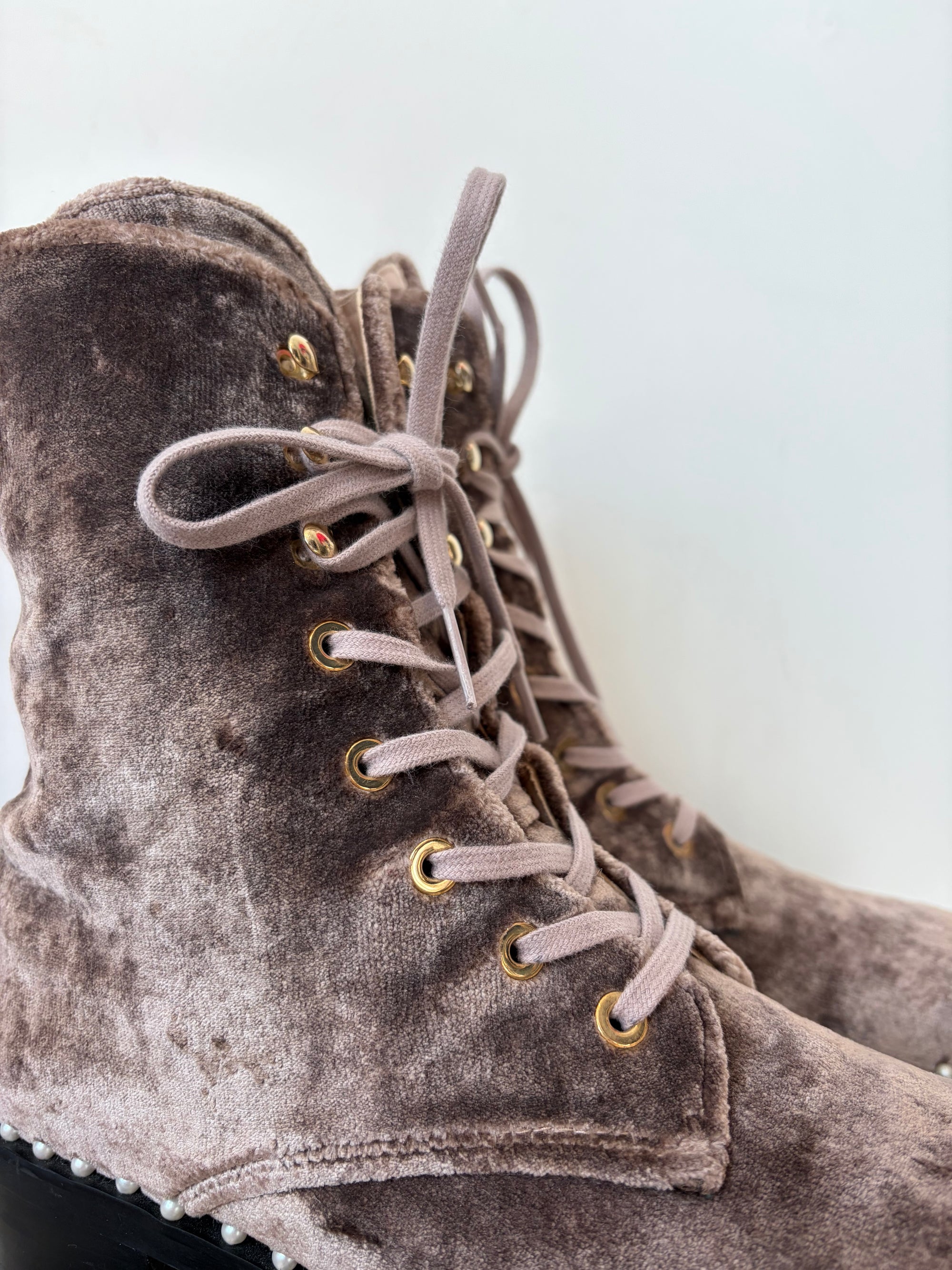 Stuart Weitzman Allie Boots, Velvet brown, 7