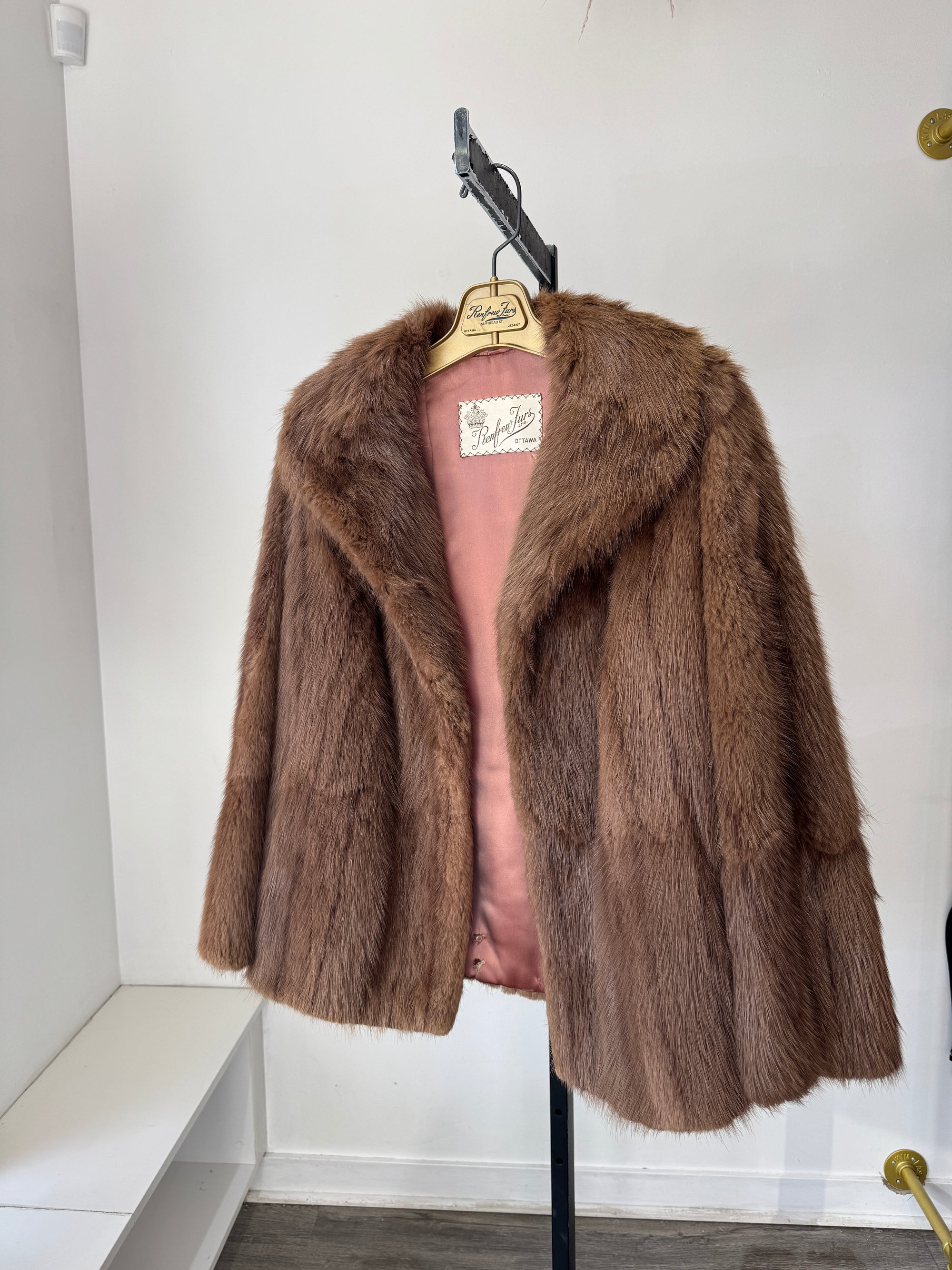 Renfrew Furs vintage fur coat, Brown, M-L