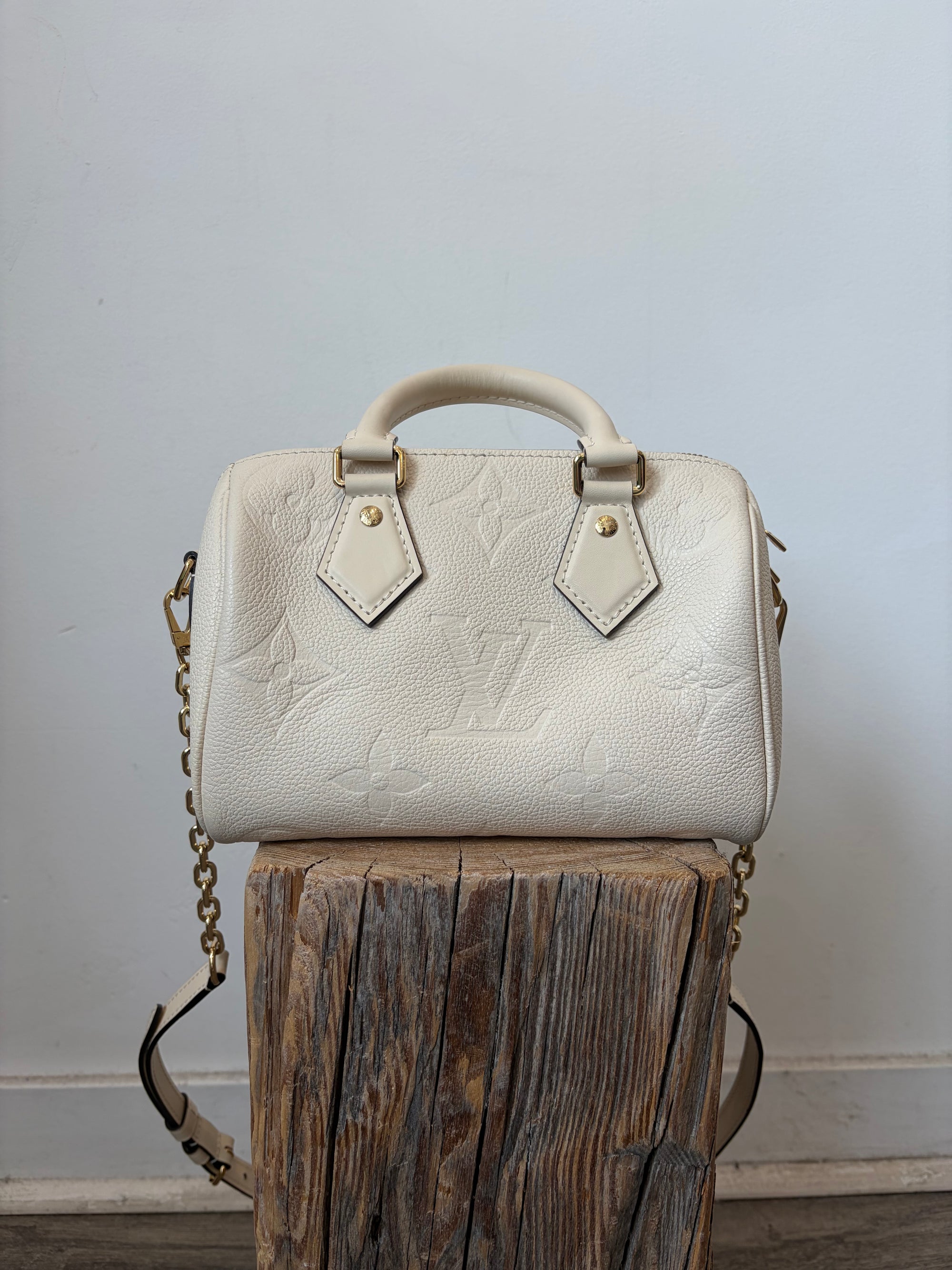 Louis Vuitton Speedy Bandoulière 20, Cream