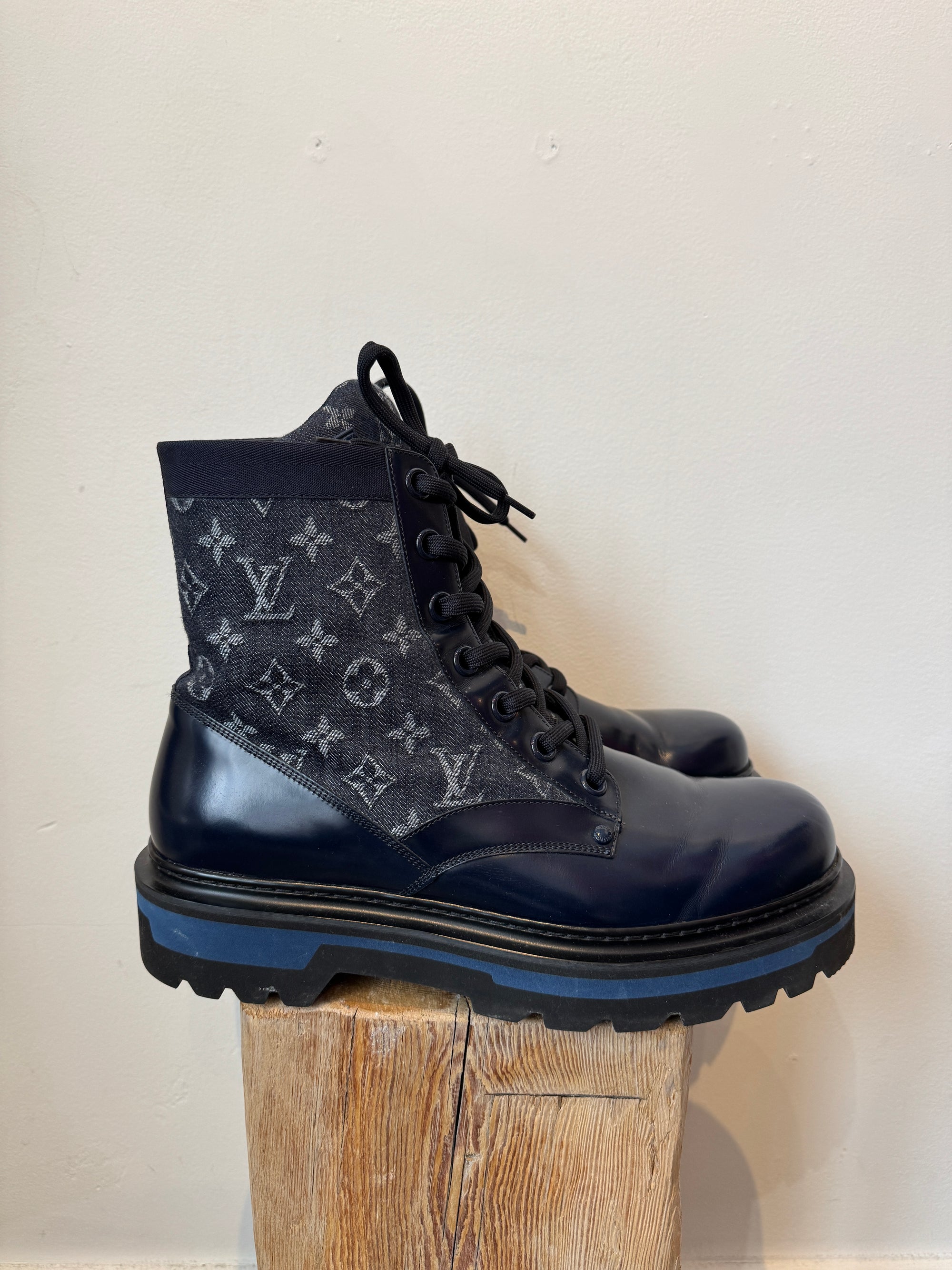 Louis Vuitton Ranger Boots, Navy, 9.5